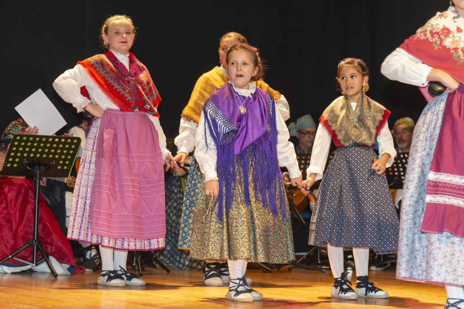 Presentación de las mairalesas de Tardienta 2025. Foto Guara Fotografía