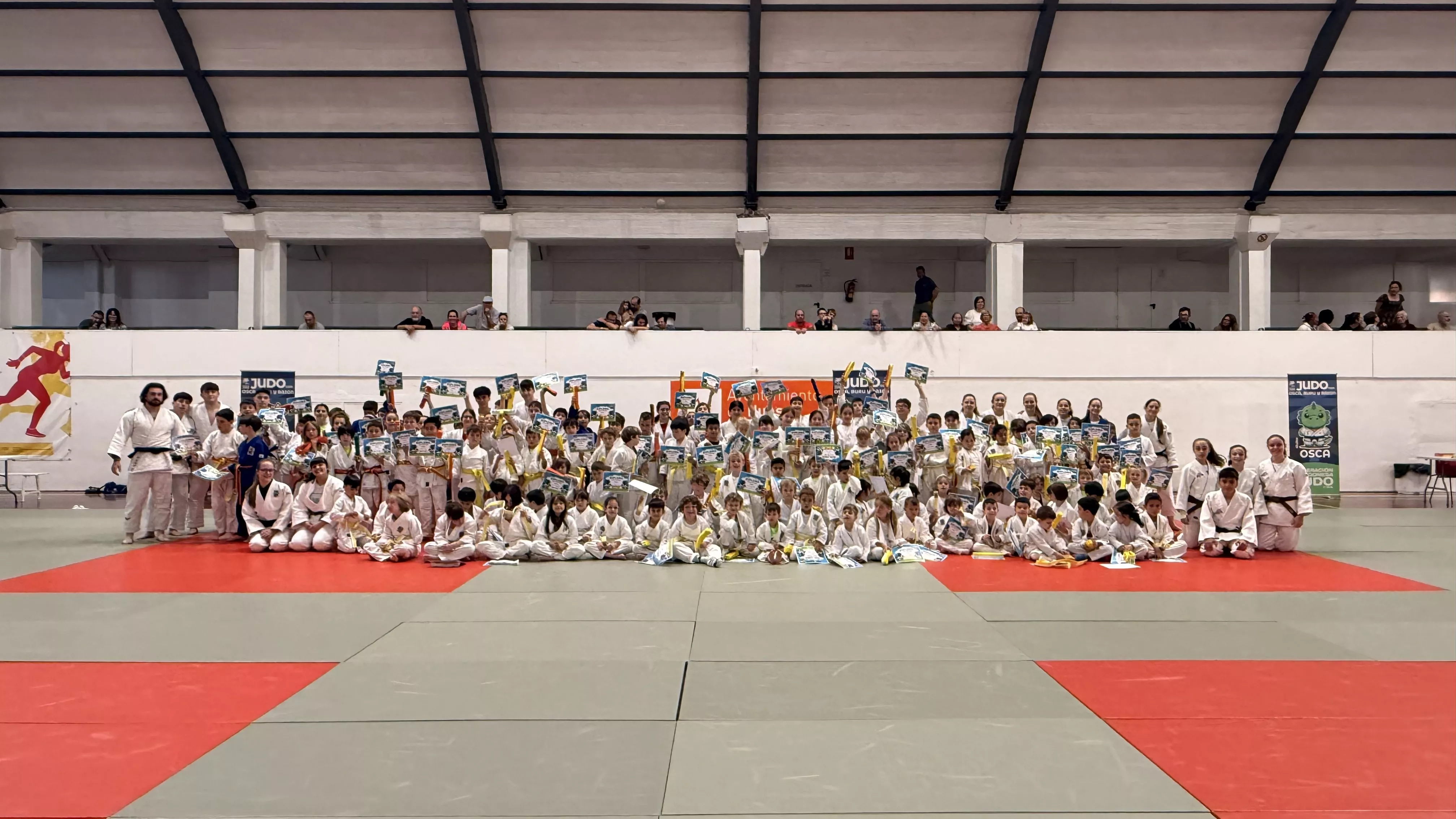 Foto de familia en el Pabellón del Parque