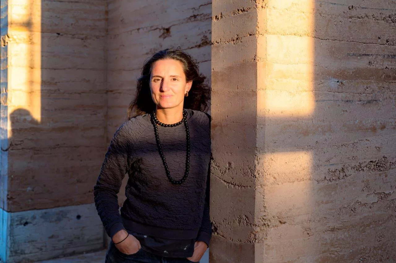 Hotel en Monroyo por el que han premiado a Edra Arquitectura KM0 de Ángels Castelarnau. Foto Xavier d'Arquer