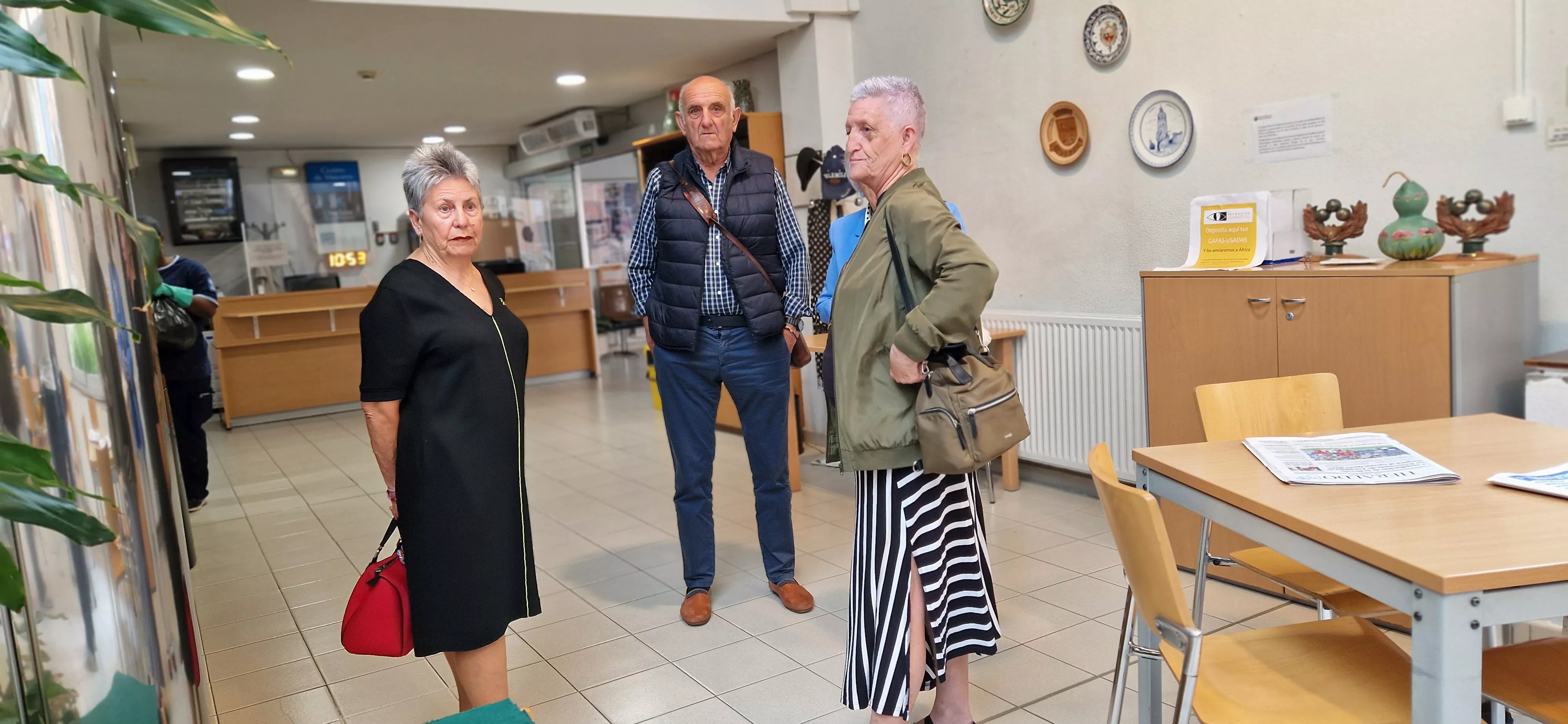 Visita de la consejera Susín al Hogar de Personas Mayores de Huesca. Foto Myriam Martínez