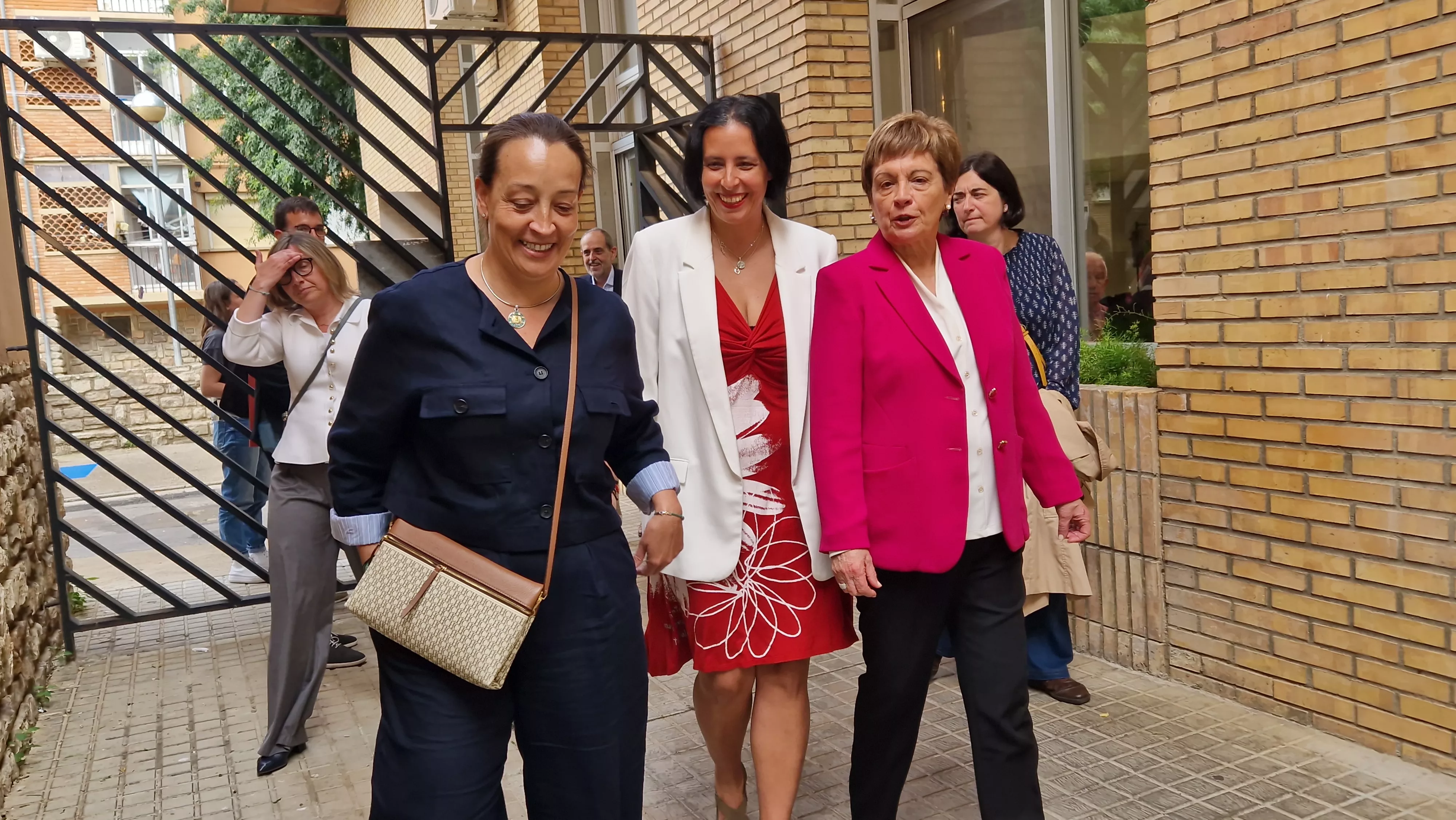 Visita de la consejera Susín al Hogar de Personas Mayores de Huesca. Foto Myriam Martínez