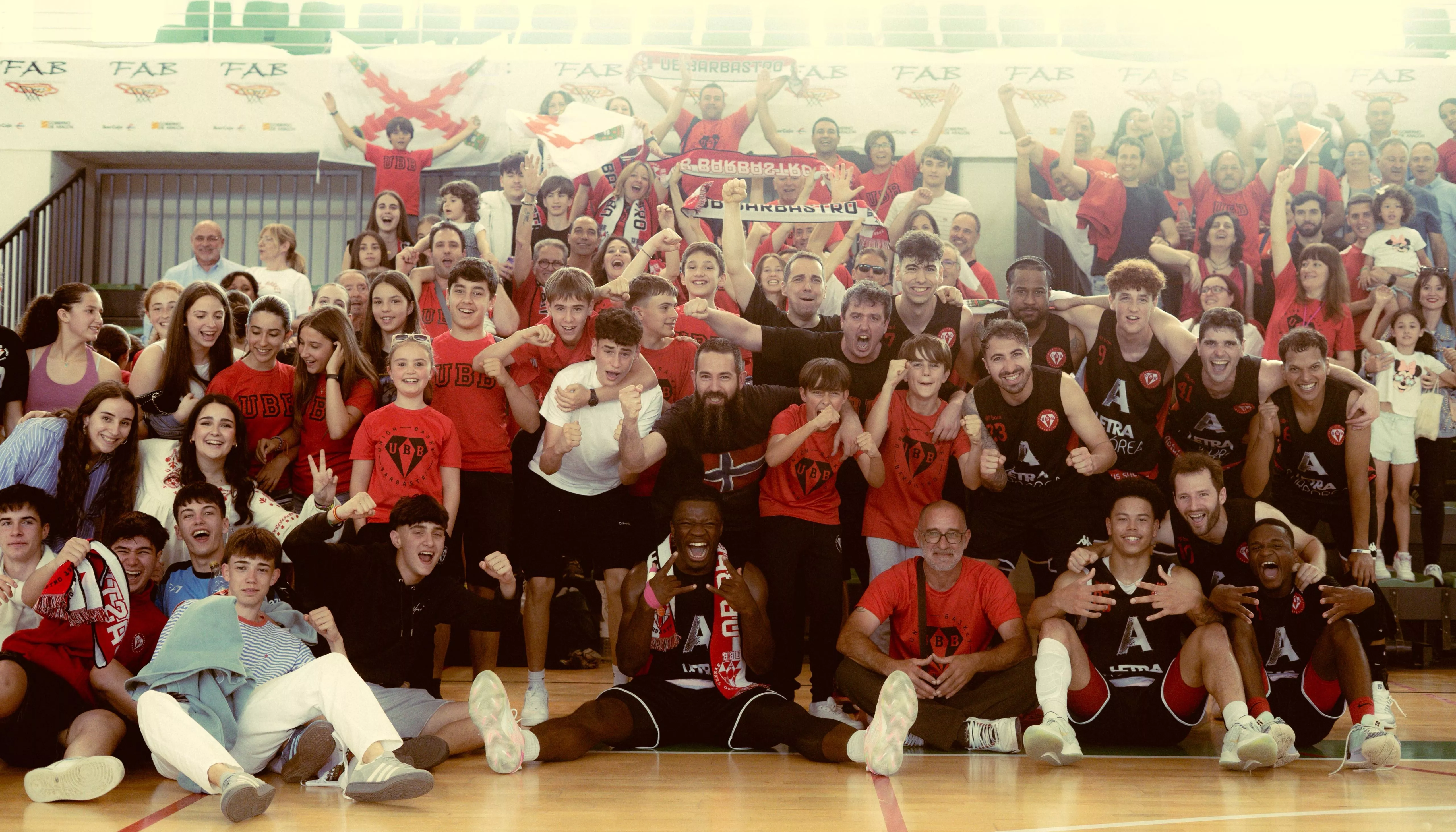 Letra Corpórea UBB tras clasificarse para la final. Foto: @mxttpictures