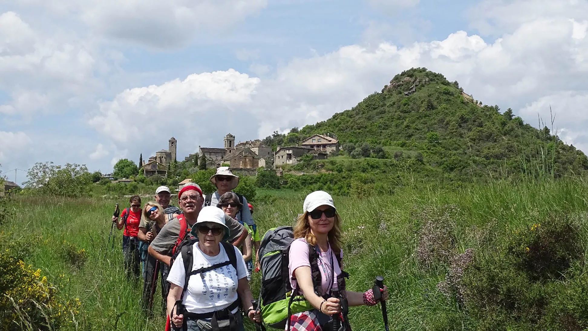 Santa María de Buil al fondo. Foto Alfredo Zazo
