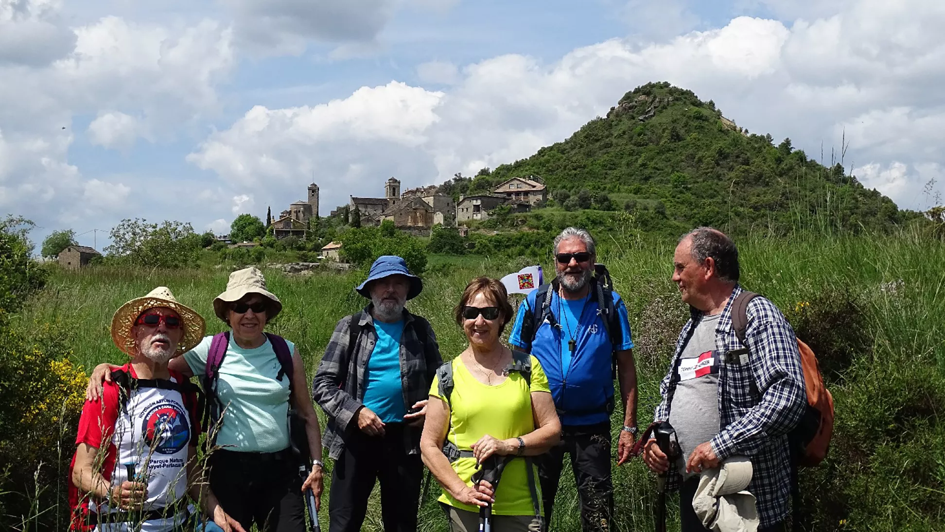 Santa María de Buil y el mirador del Castillo al fondo. Foto Alfredo Zazo