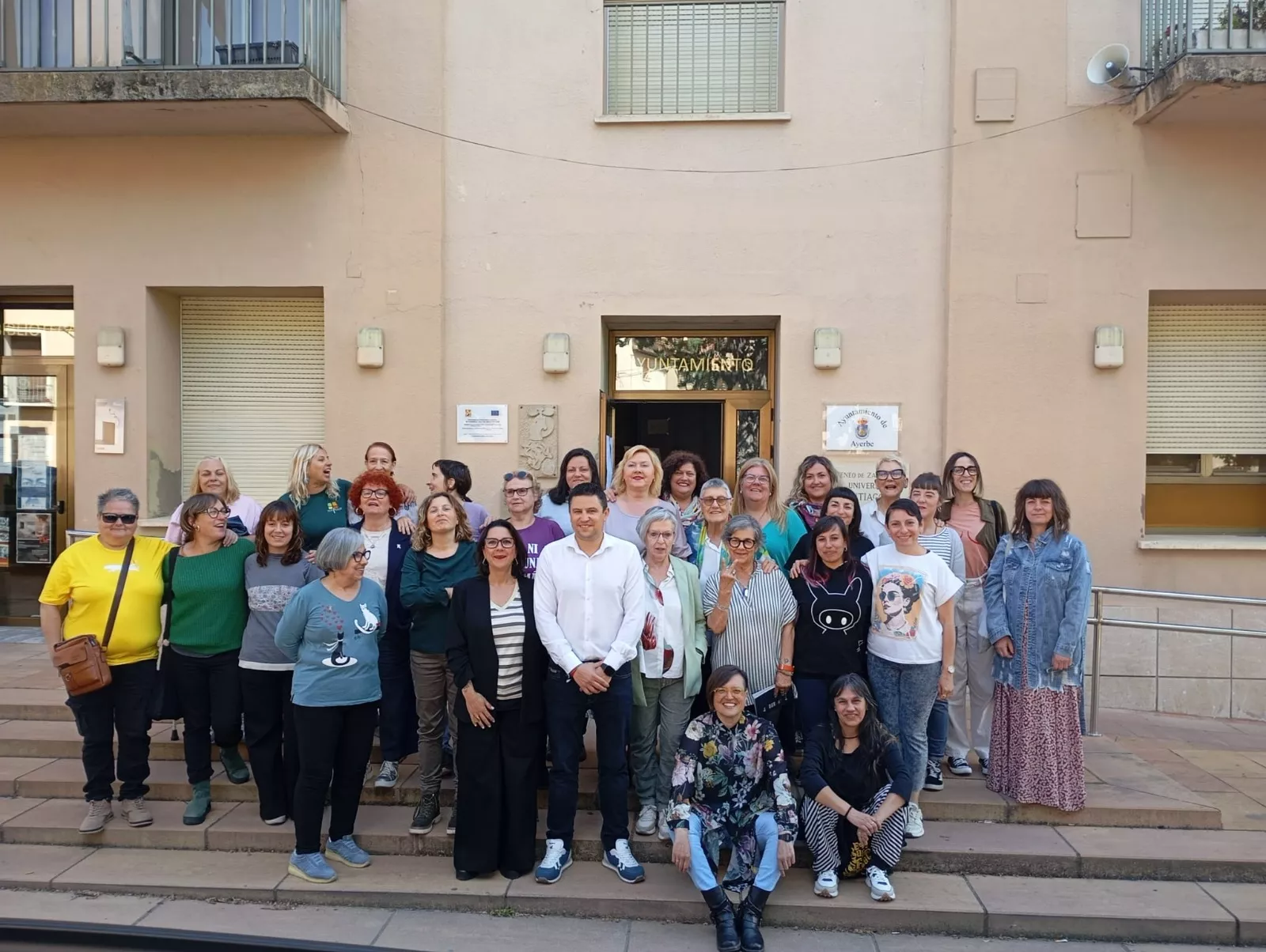 Quinto Encuentro de Mujeres Vecinales de Aragón en Ayerbe.