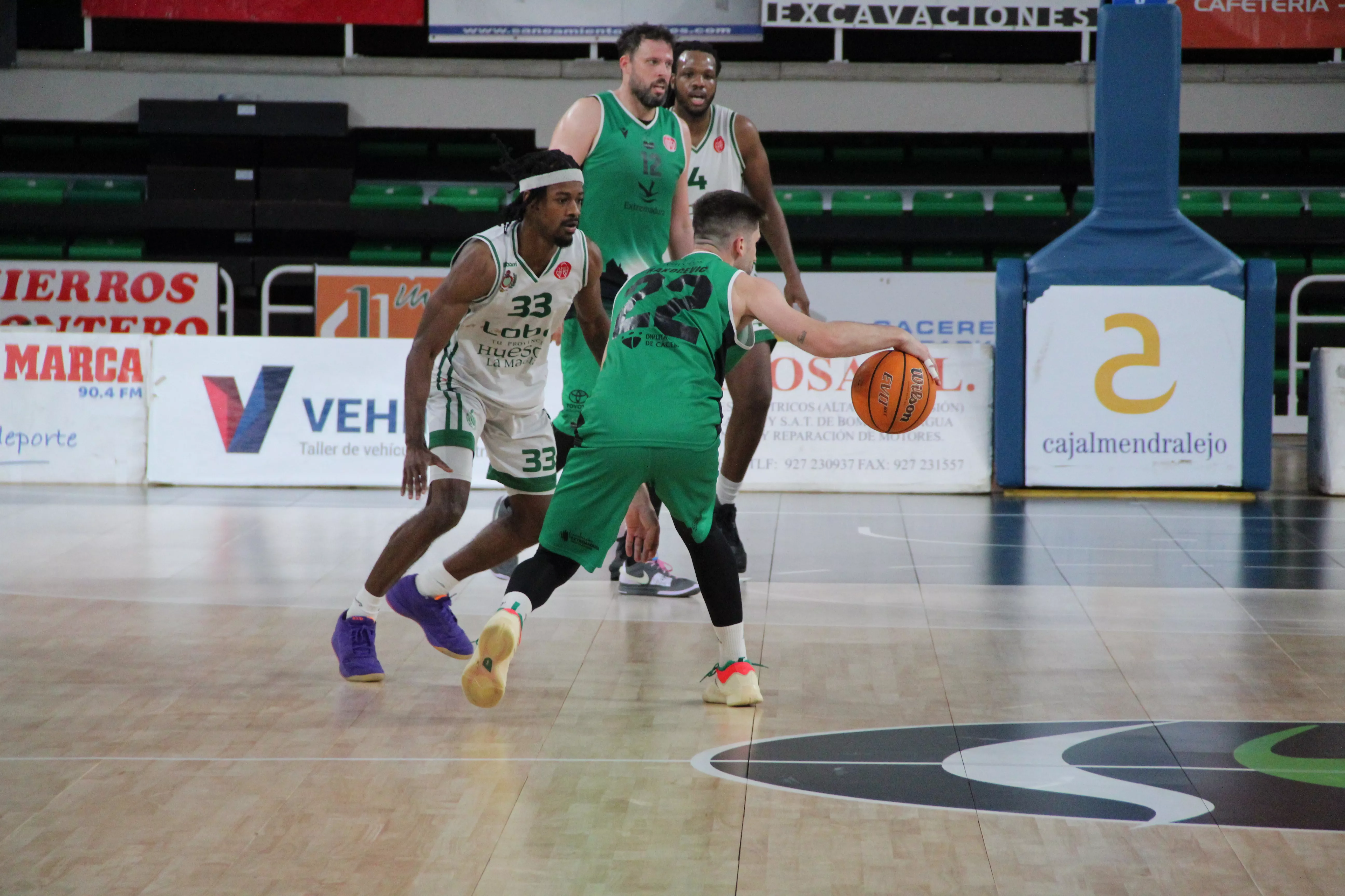 Imagen de archivo de un partido de Lobe Huesca La Magia de la pasada temporada. Lascorz, presidente del Peñas: "Los desplazamientos de este año serán más económicos".