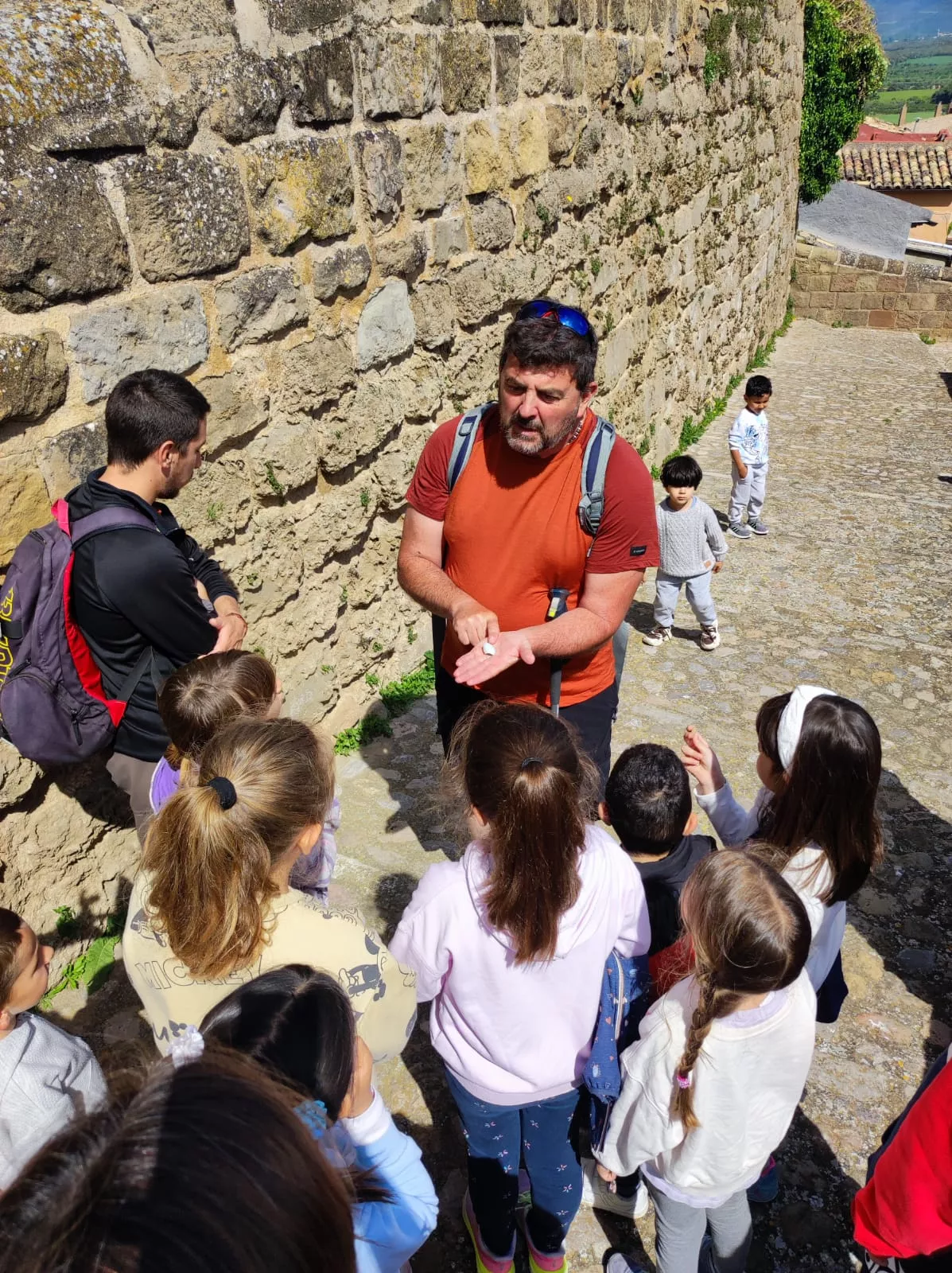 Actividad descubriendo las aves del alumnado de Bolea.
