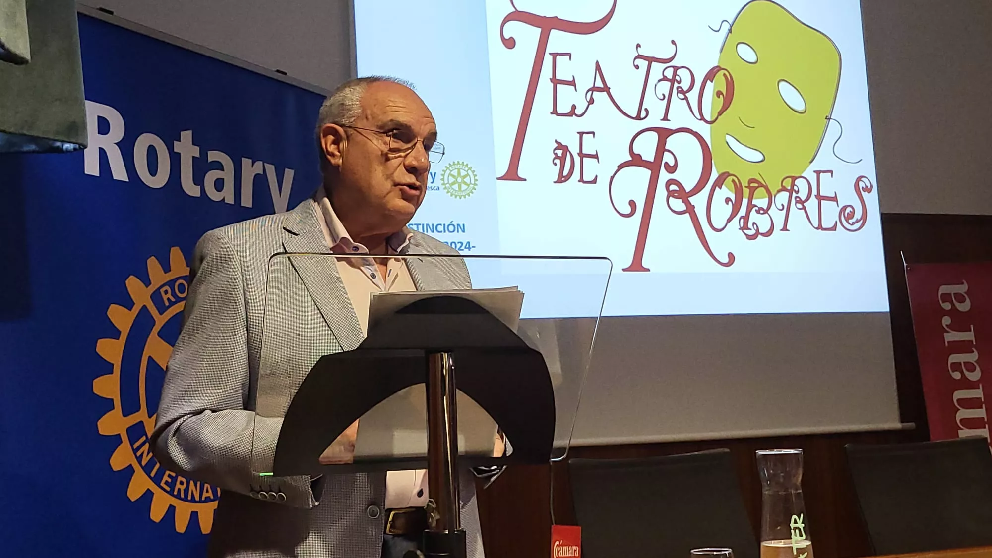 Distinción Rotaria a Luis Casáus y el Teatro de Robres
