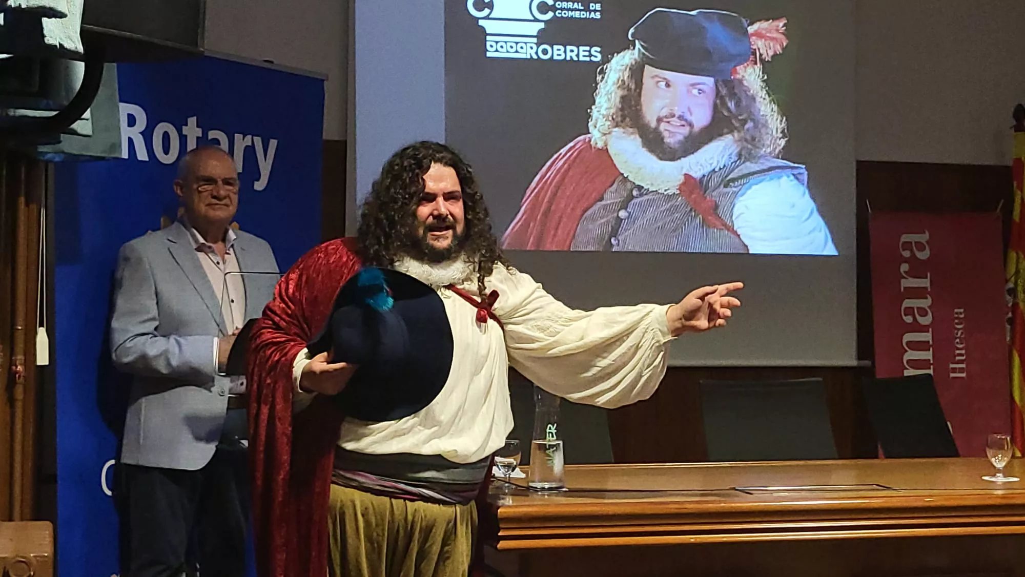 Distinción Rotaria a Luis Casáus y el Teatro de Robres