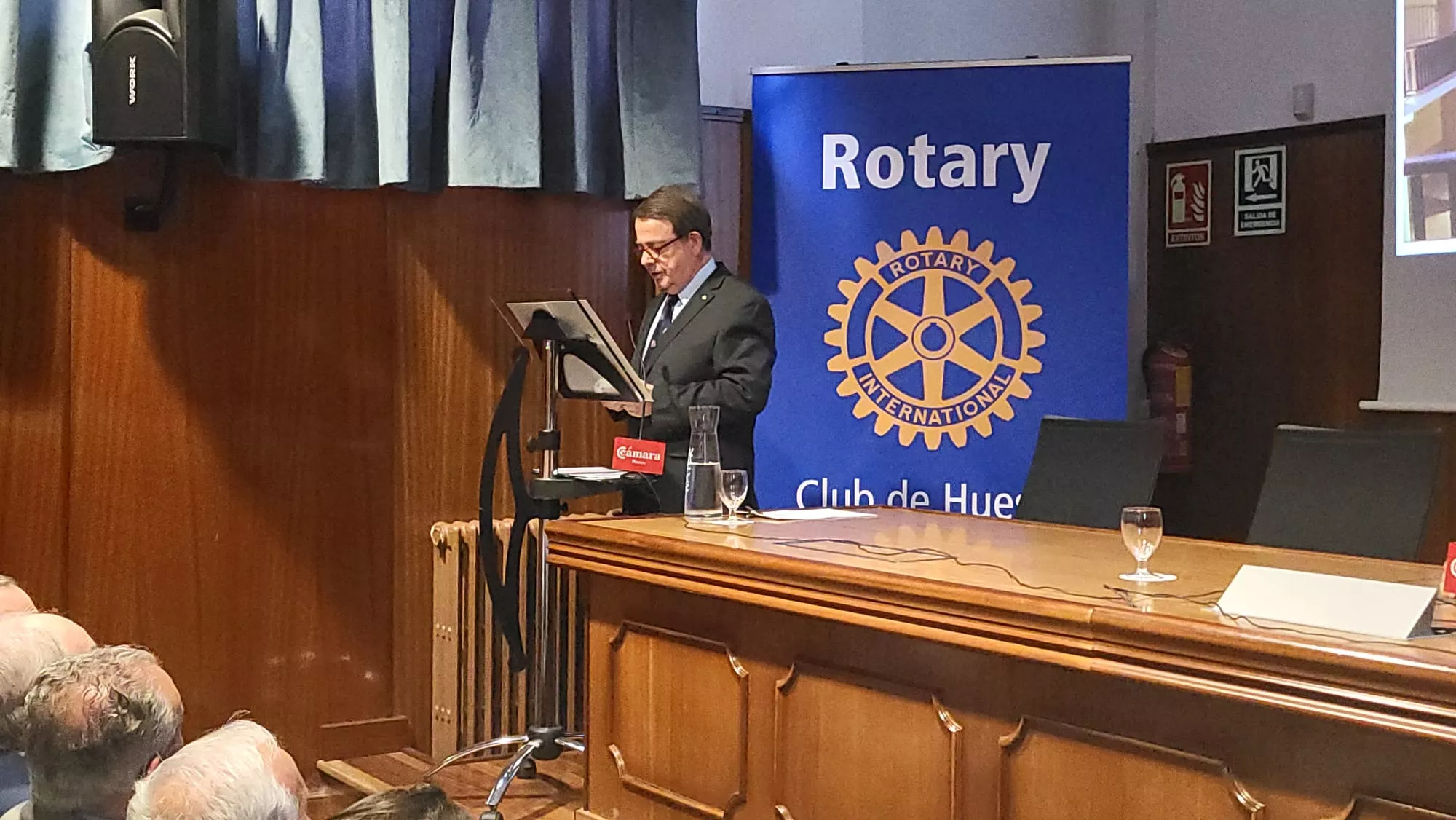 Distinción Rotaria a Luis Casáus y el Teatro de Robres