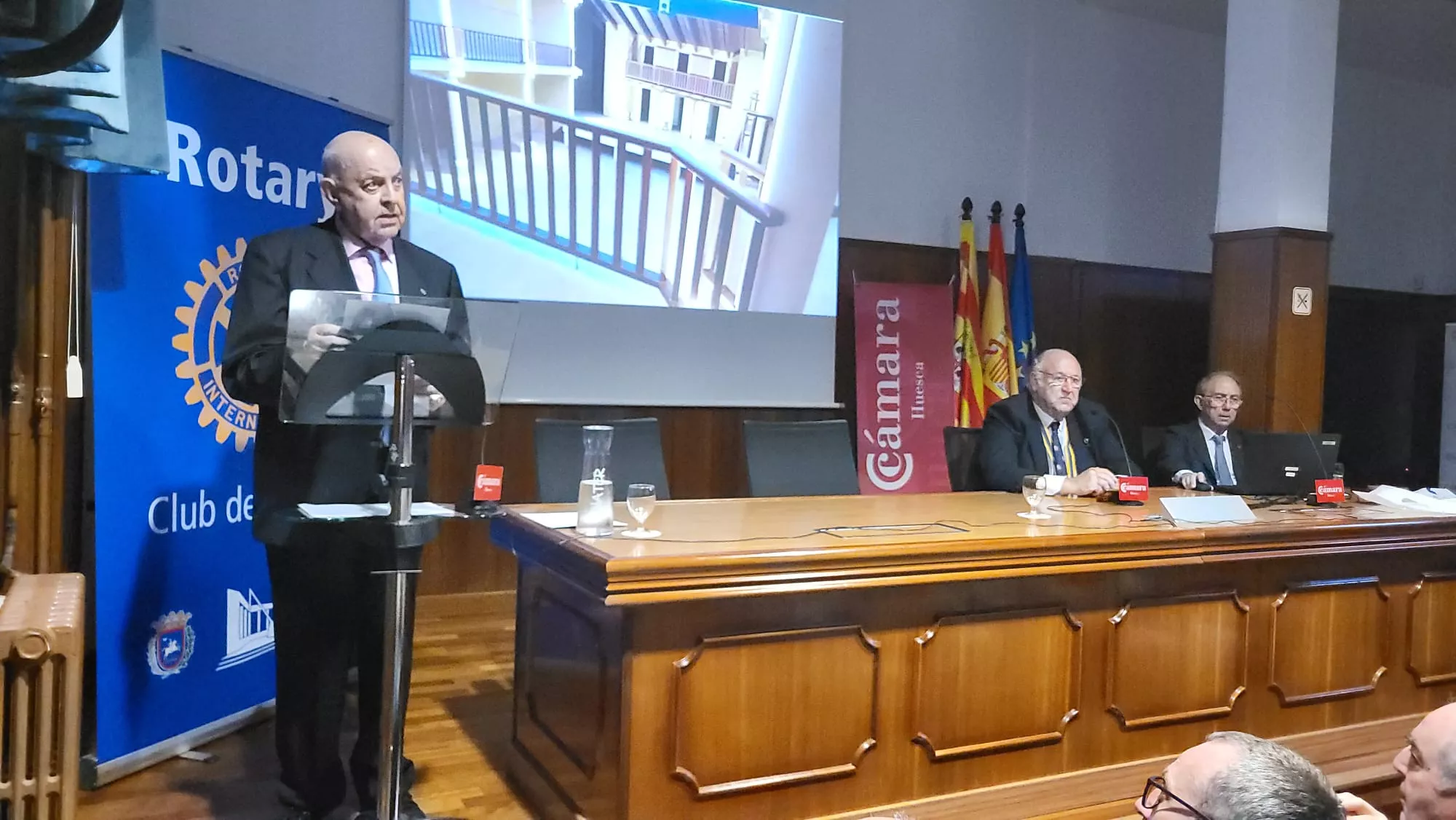 Distinción Rotaria a Luis Casáus y el Teatro de Robres