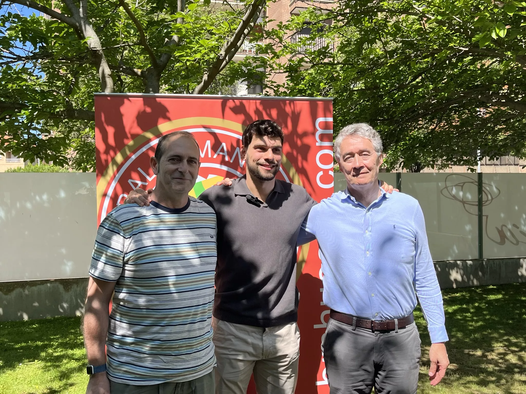 Miguel Malo, junto a Nolasco y Pachi Giné, se despide de Bada Huesca: "Es una de las decisiones más difíciles de mi vida". Foto: Adri Mora
