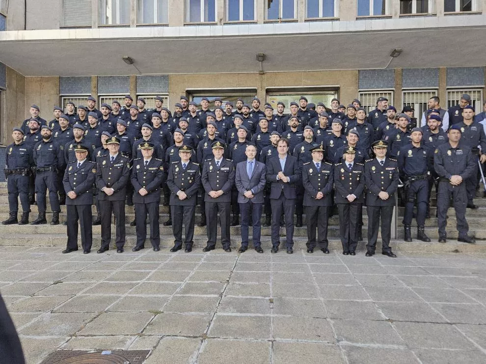 Los premiados posan tras la entrega de medallas en la Jefatura Superior de Policía en Aragón. Foto DGA Los premiados posan tras la entrega de medallas en la Jefatura Superior de Policía en Aragón. Foto DGA