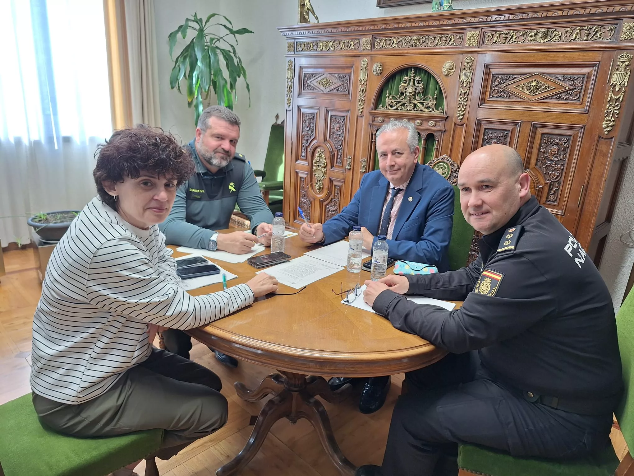 Reunión en la Subdelegación del Gobierno para analizar los datos de seguridad del primer trimestre en la provincia de Huesca.