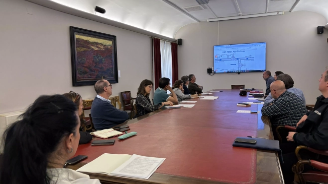 Ediles, técnicos y empresarios analizan los proyectos Ediles, técnicos y empresarios analizan los proyectos