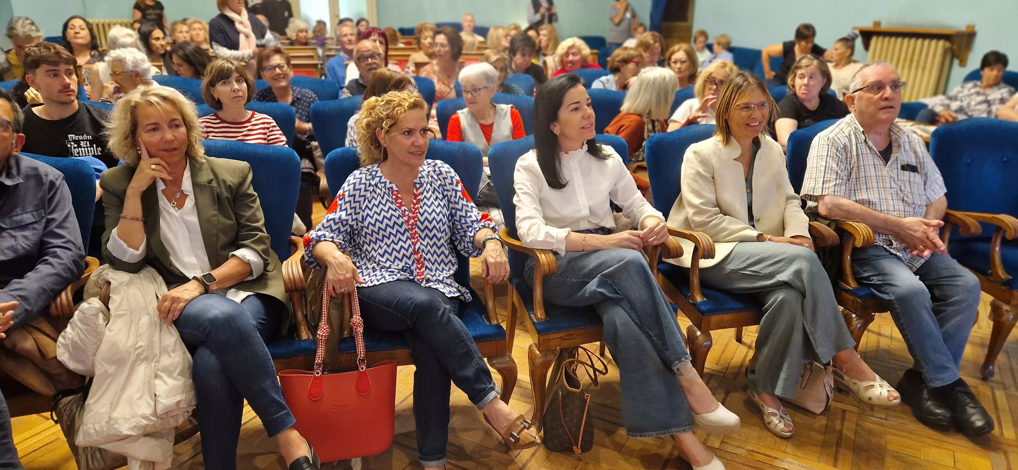  charla con Javier González Castellano y Cruz Blanca sobre el suicidio