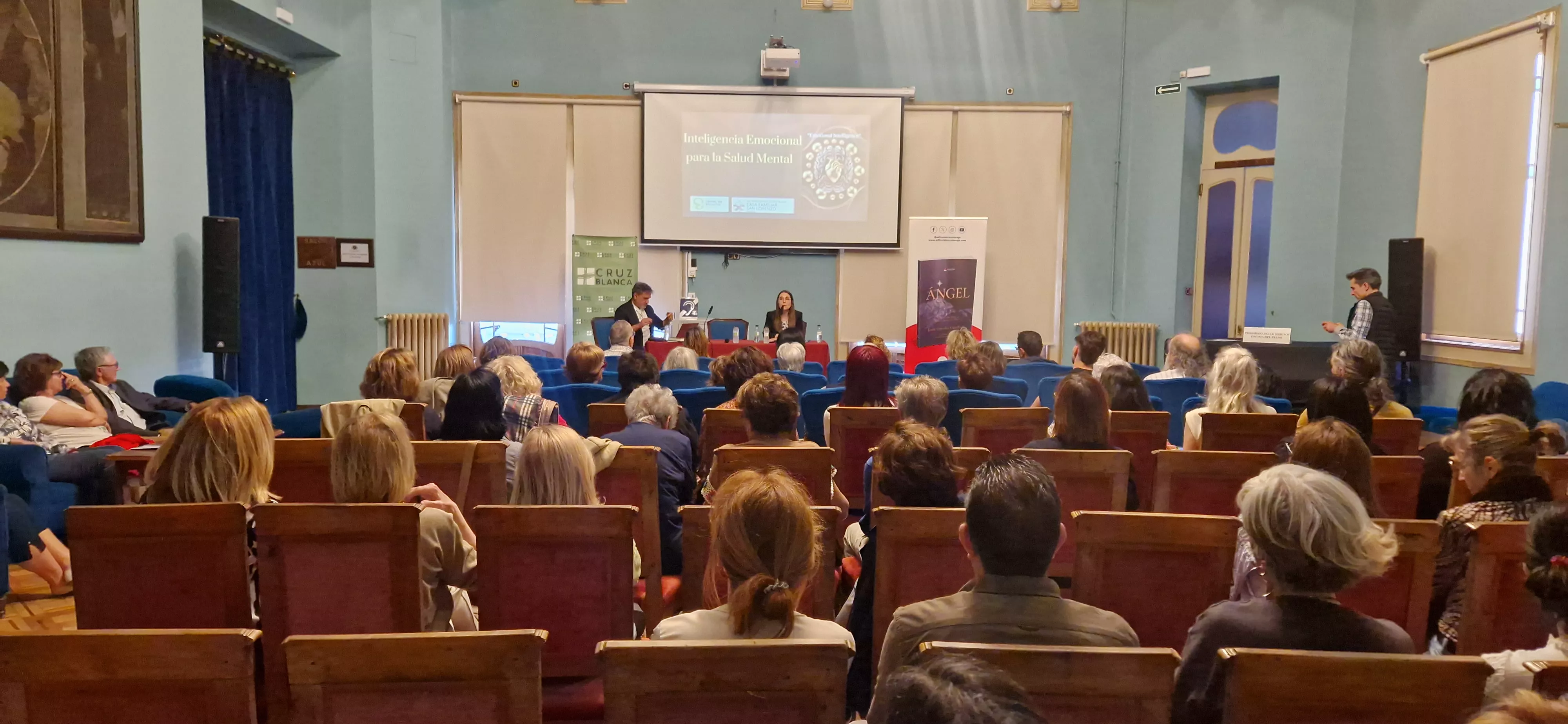  charla con Javier González Castellano y Cruz Blanca sobre el suicidio