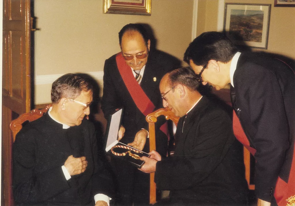 Imposición de la Medalla a San Josemaría