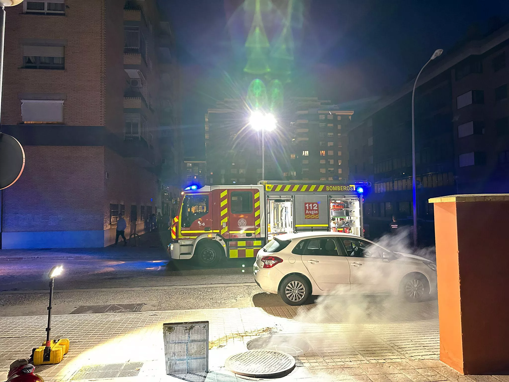 Los Bomberos de Huesca han sofocado el incendio. Los Bomberos de Huesca han sofocado el incendio.