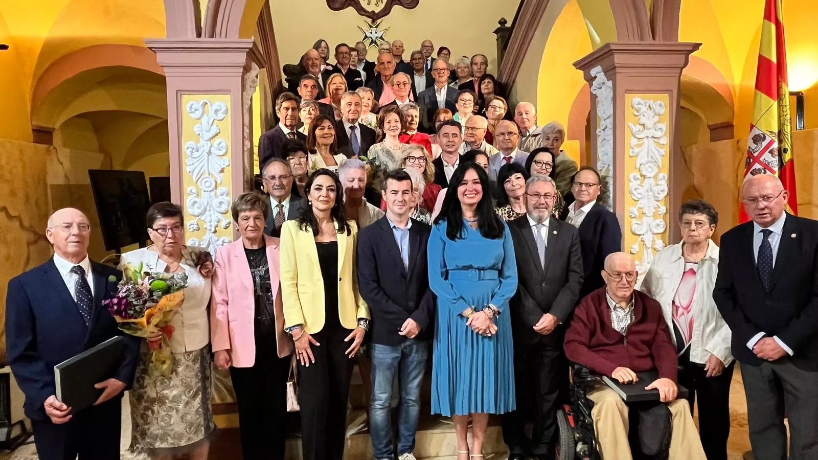 Huesca homenajea a 23 matrimonios que cumplen cincuenta años de amor.
