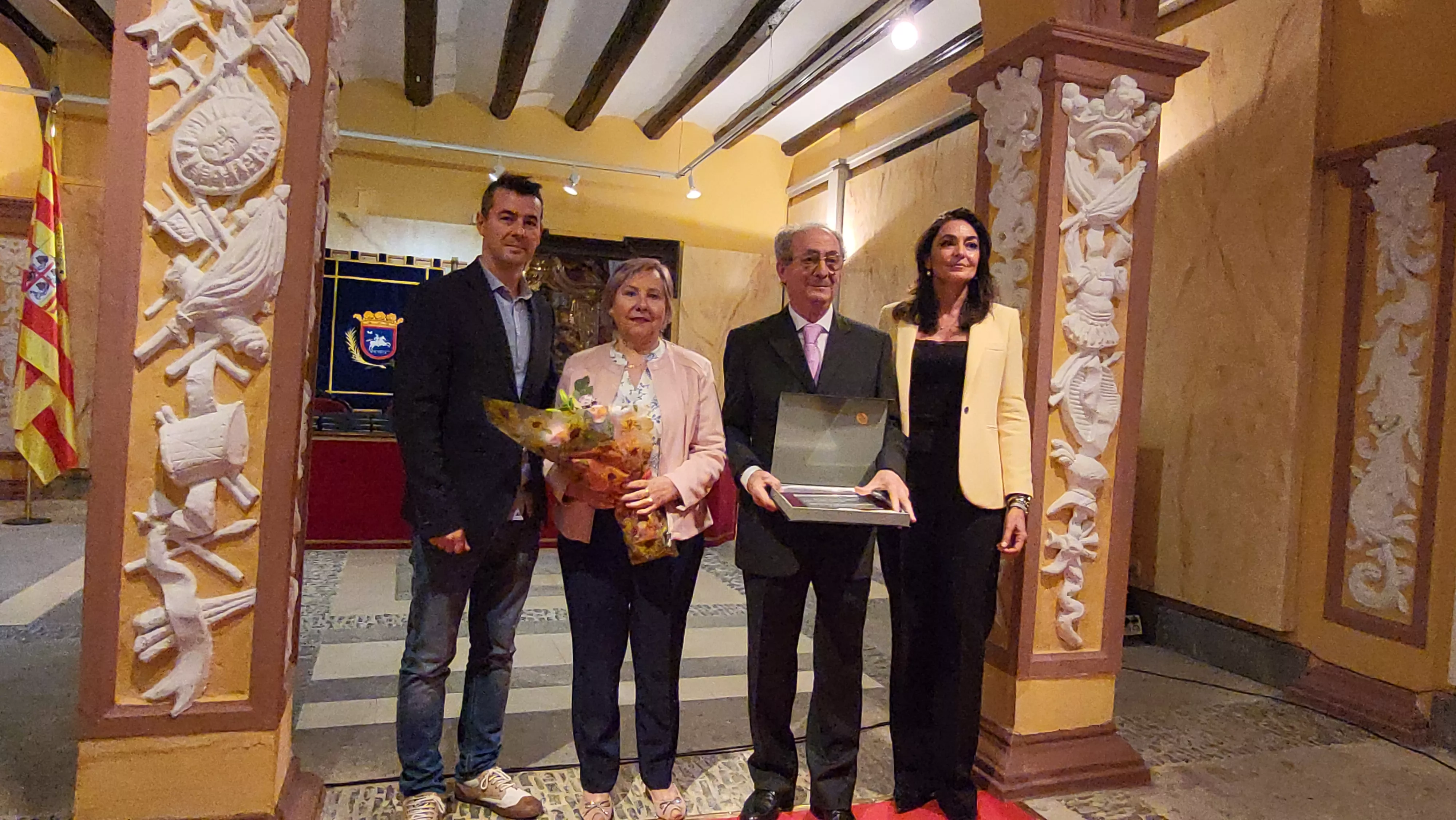 Homenaje de Huesca a 23 matrimonios en sus bodas de oro. Foto Mercedes Manterola