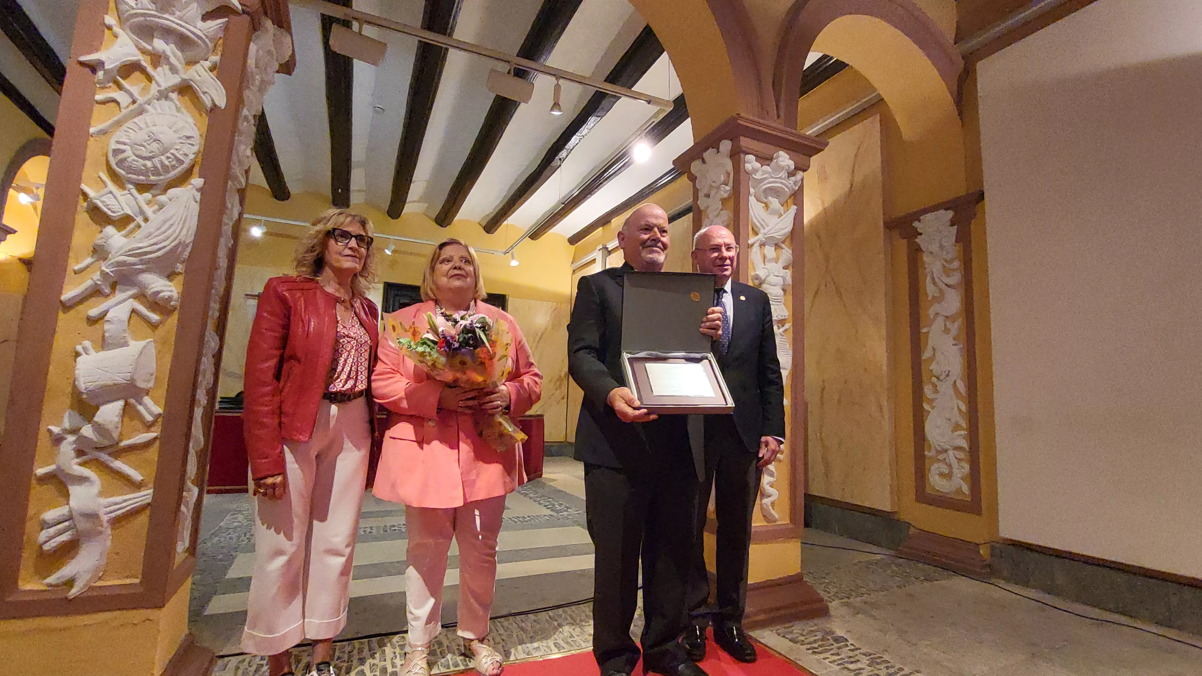 Homenaje de Huesca a 23 matrimonios en sus bodas de oro. Foto Mercedes Manterola
