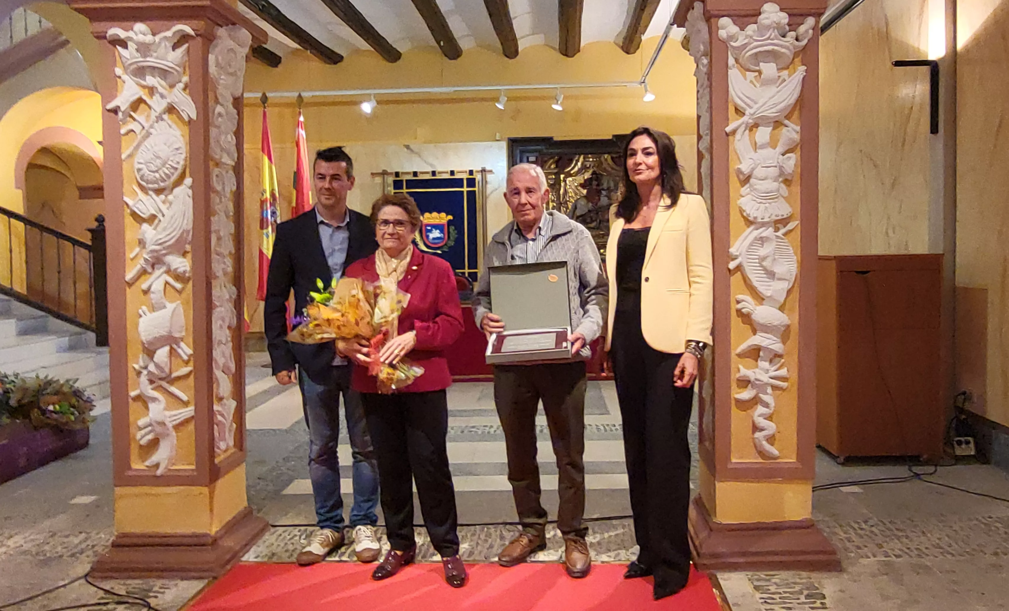 Homenaje de Huesca a 23 matrimonios en sus bodas de oro. Foto Mercedes Manterola