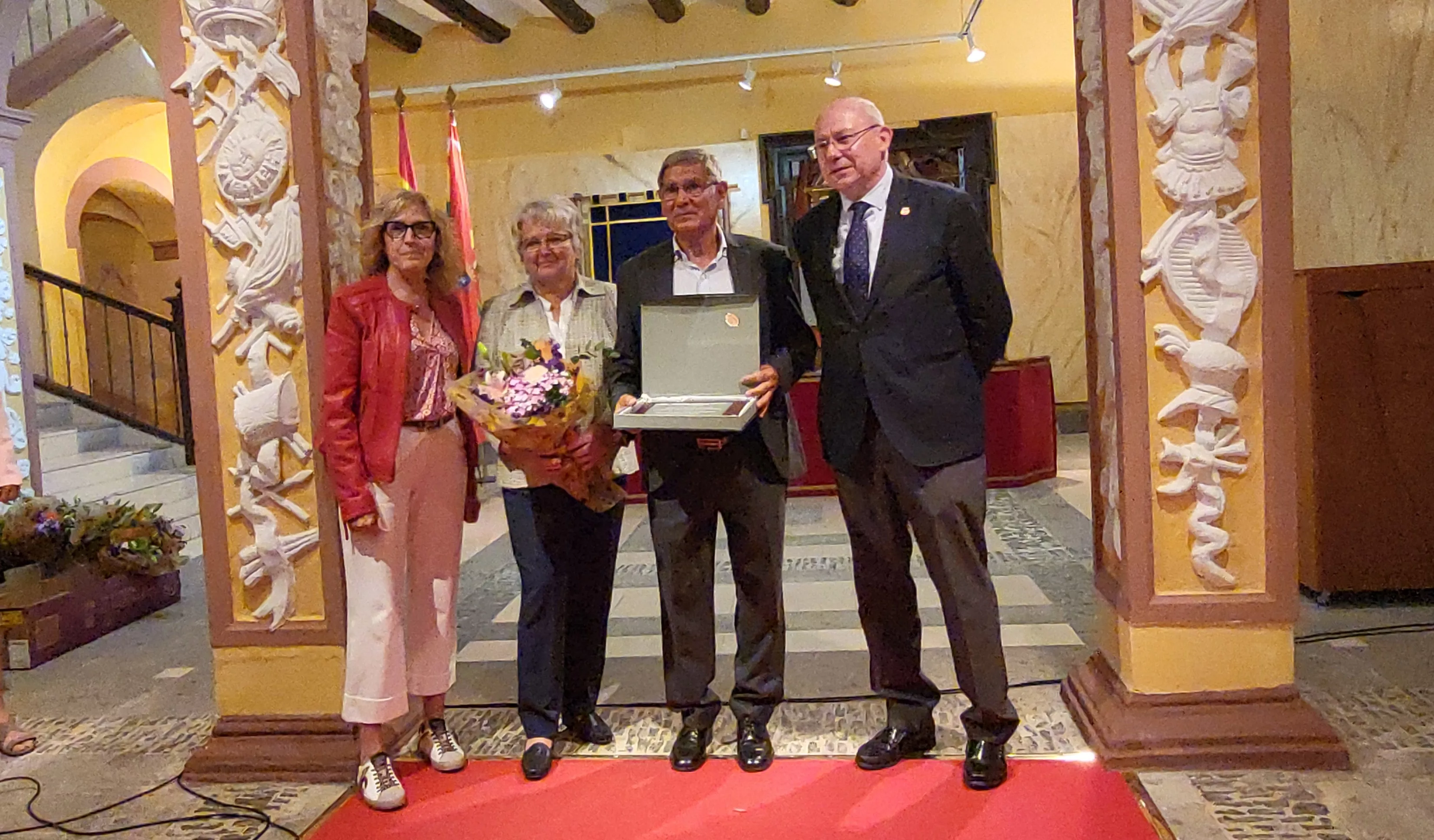 Homenaje de Huesca a 23 matrimonios en sus bodas de oro. Foto Mercedes Manterola