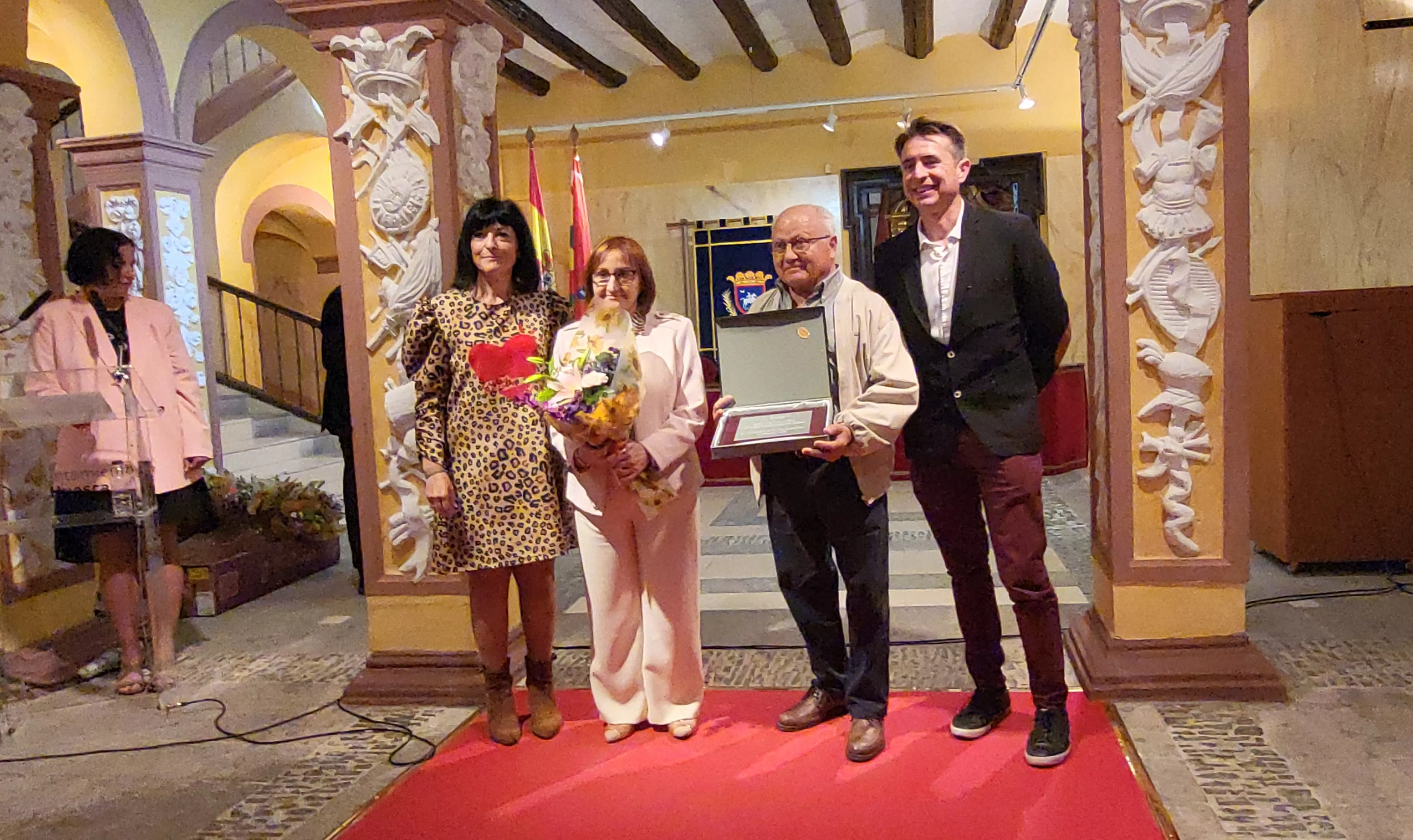 Homenaje de Huesca a 23 matrimonios en sus bodas de oro. Foto Mercedes Manterola