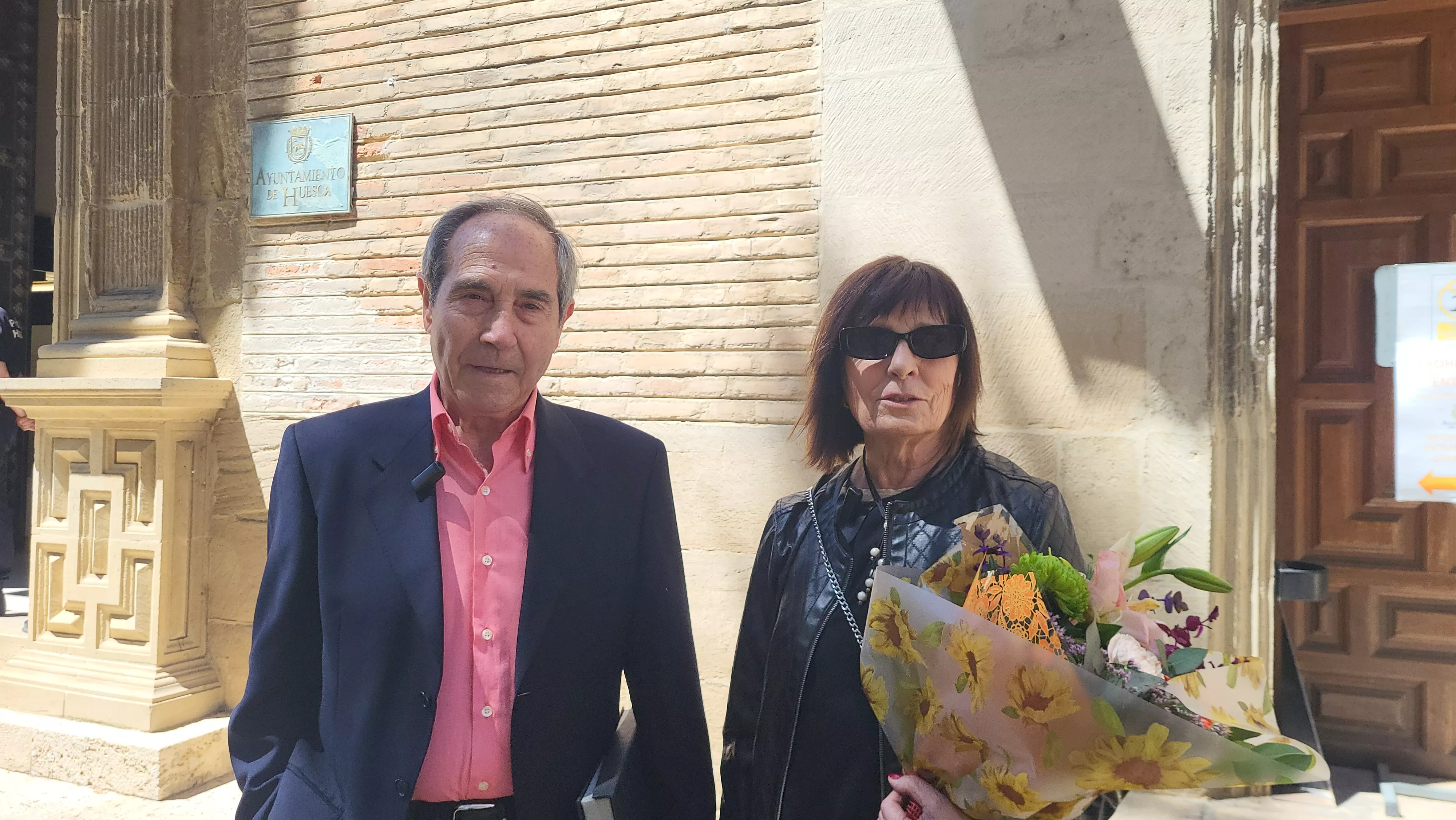 Homenaje de Huesca a 23 matrimonios en sus bodas de oro. Foto Mercedes Manterola