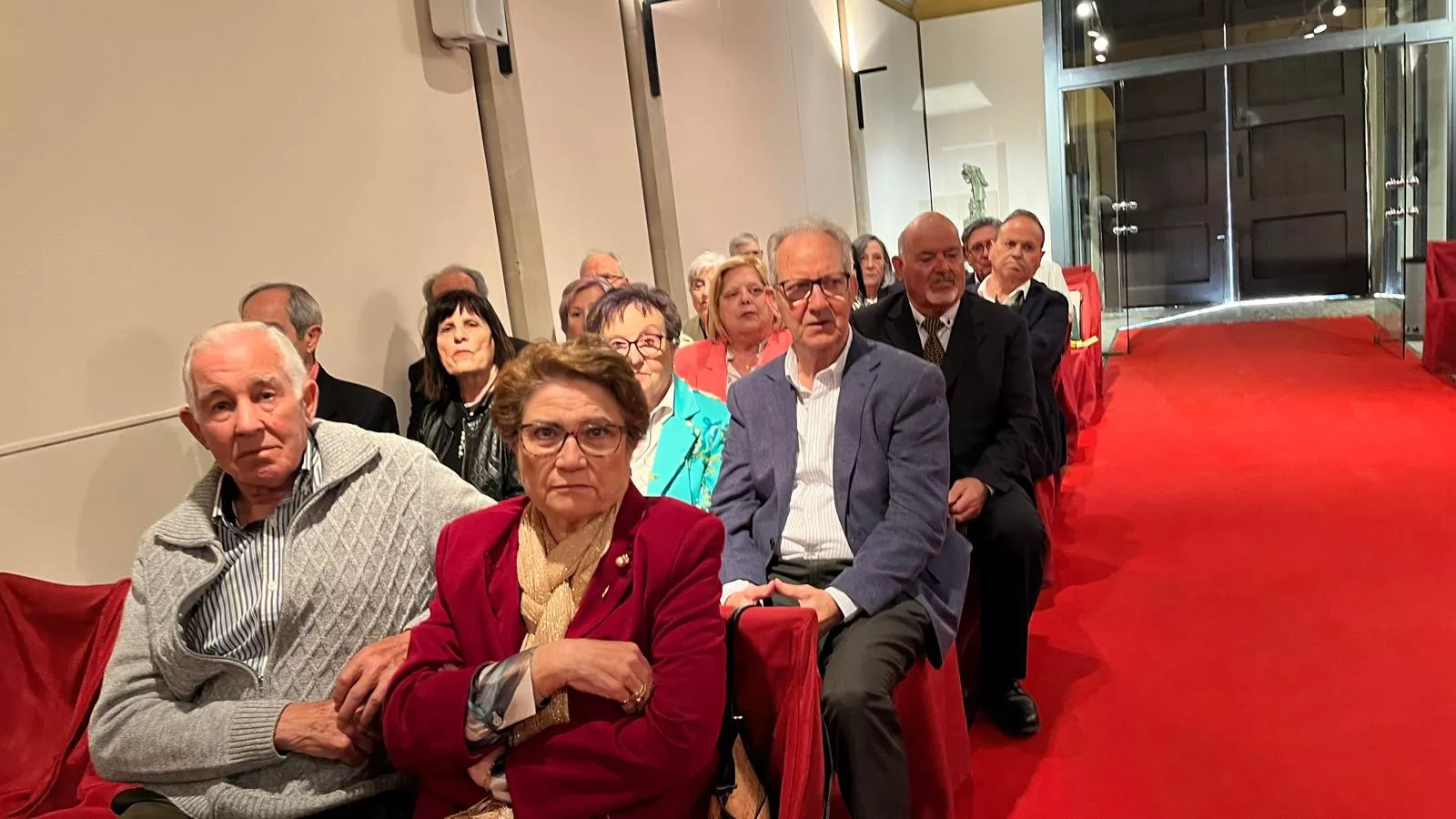 Homenaje de Huesca a 23 matrimonios en sus bodas de oro. Foto Mercedes Manterola