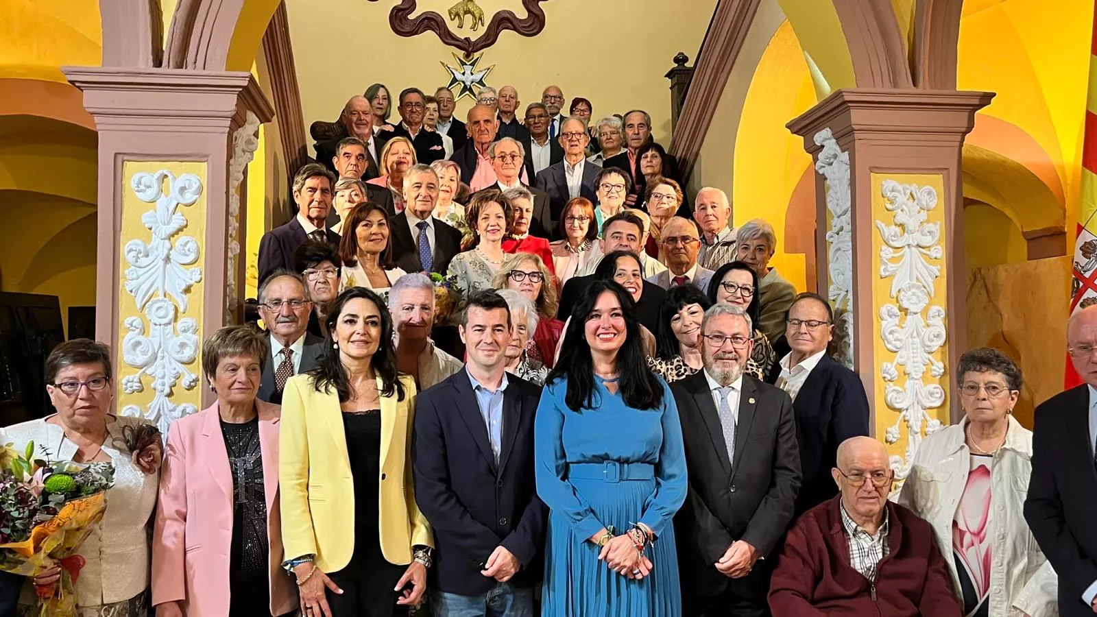 Homenaje de Huesca a 23 matrimonios en sus bodas de oro. Foto Mercedes Manterola