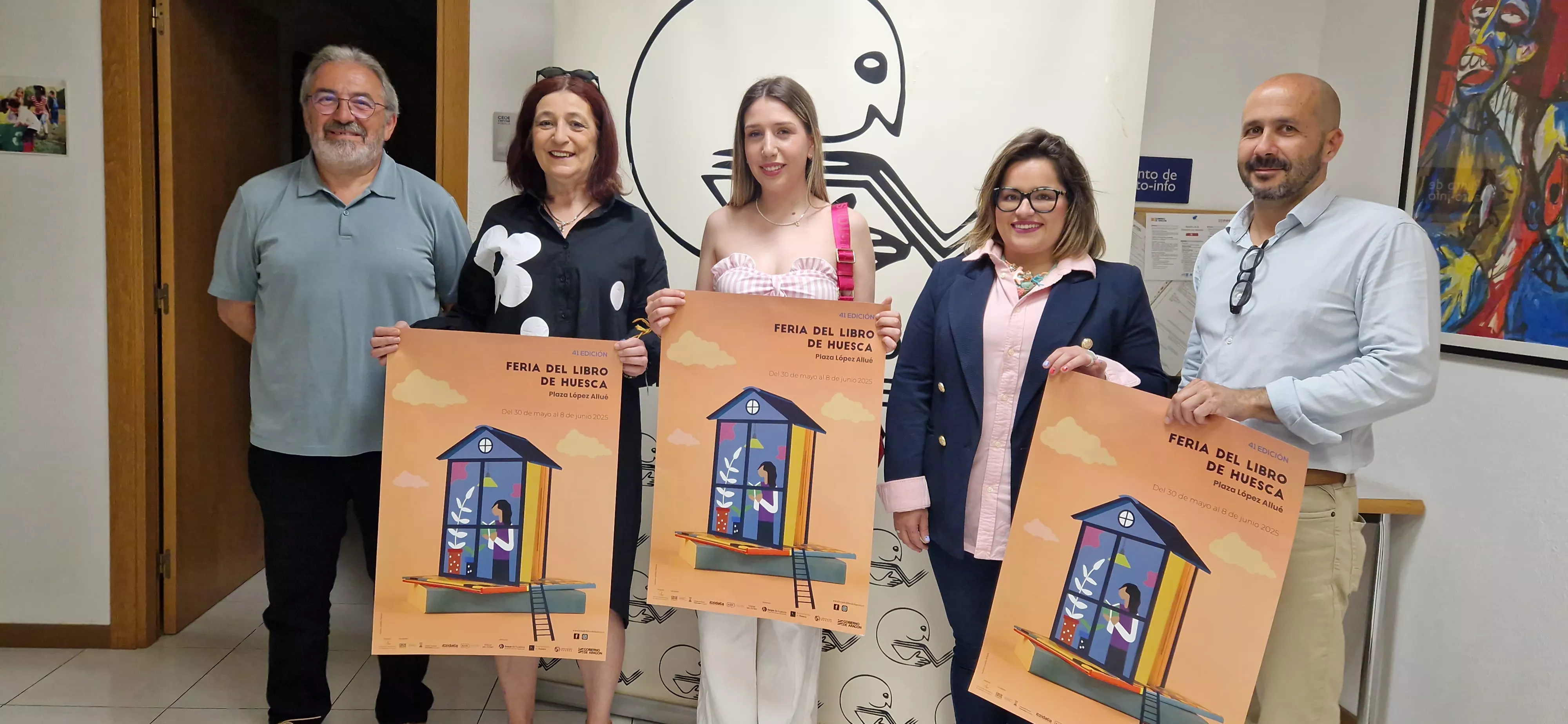 José Luis Acín, Susana Magán, Andrea Garfellá Pallarés, Sonia Latre y Fernando Arguis han presentado la 41ª Feria del Libro. Foto Myriam Martínez
