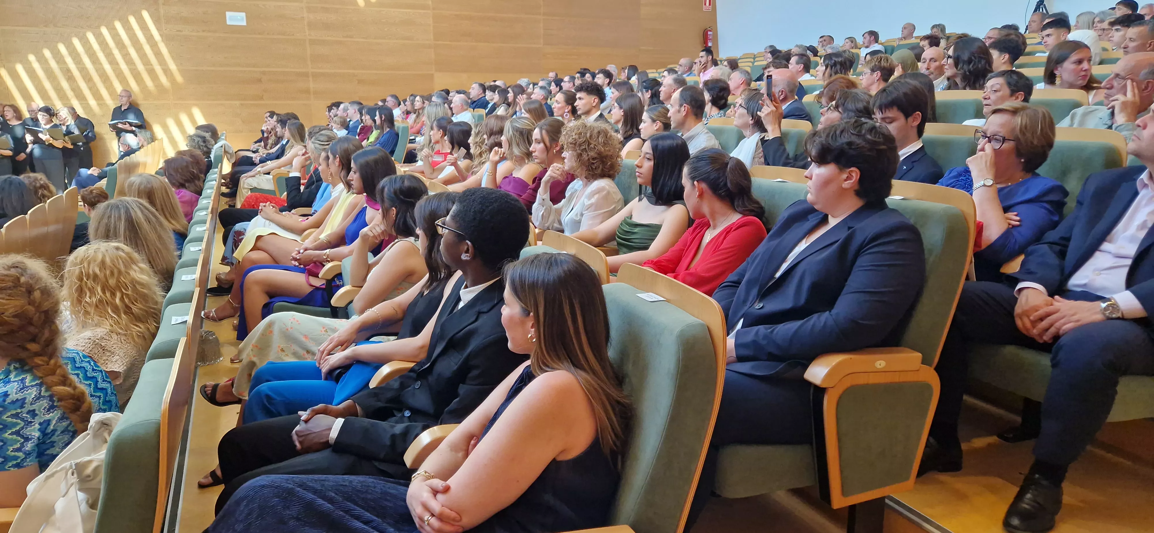 Ceremonia de graduación de la Escuela Universitaria de Enfermería de Huesca. Foto Myriam Martínez