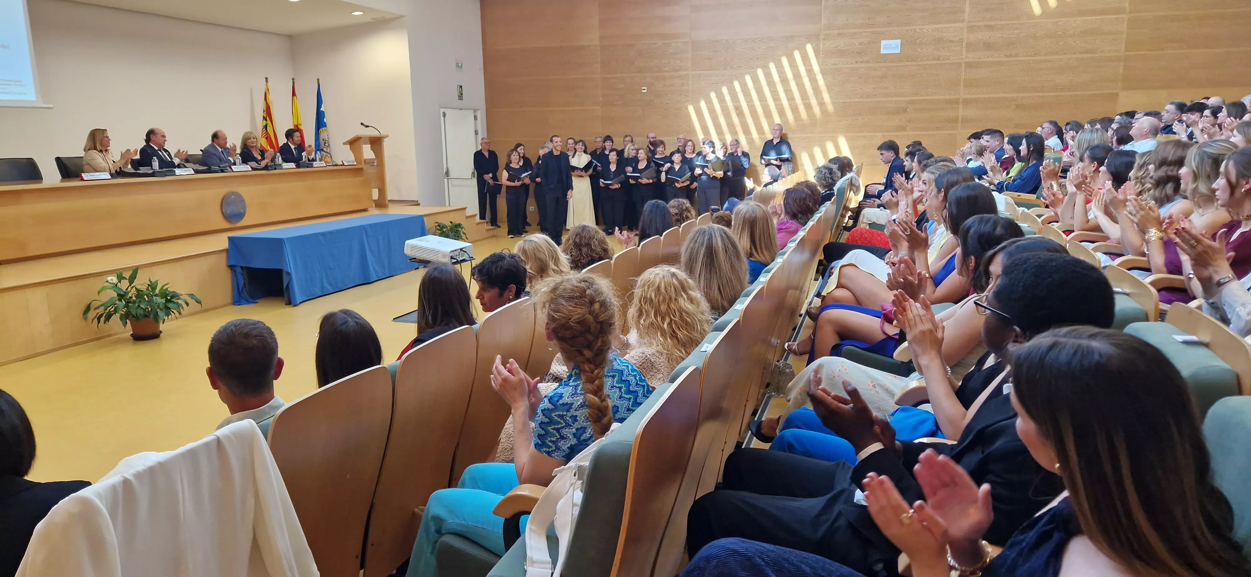 Ceremonia de graduación de la Escuela Universitaria de Enfermería de Huesca. Foto Myriam Martínez