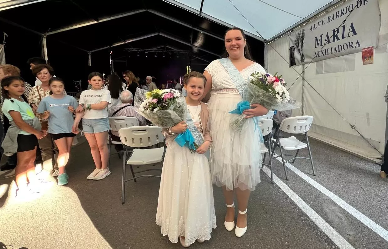 Acto de presentación de las mairalesas del Barrio de María Auxiliadora. Foto Mercedes Manterola