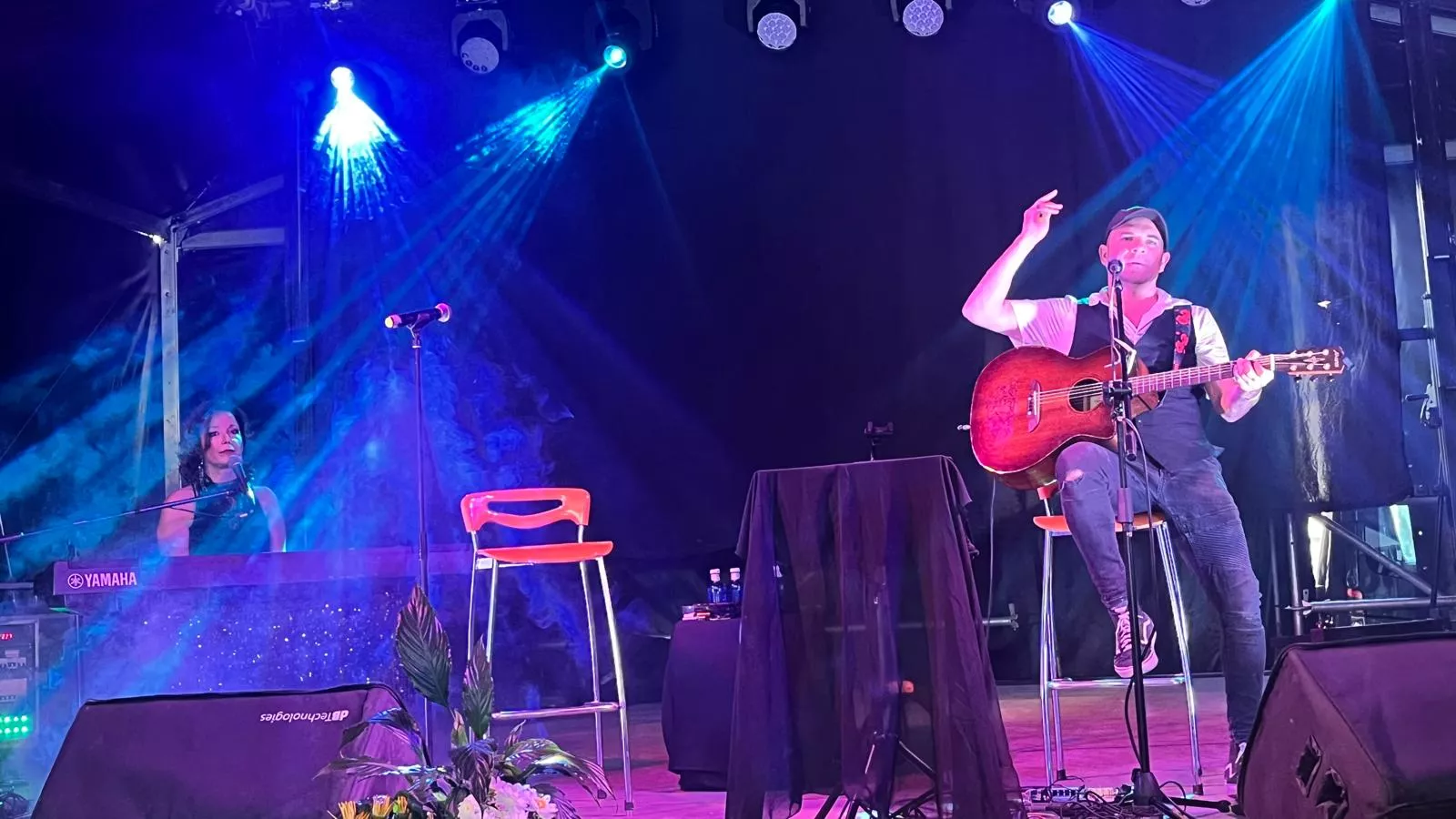 Acto de presentación de las mairalesas del Barrio de María Auxiliadora. Foto Mercedes Manterola