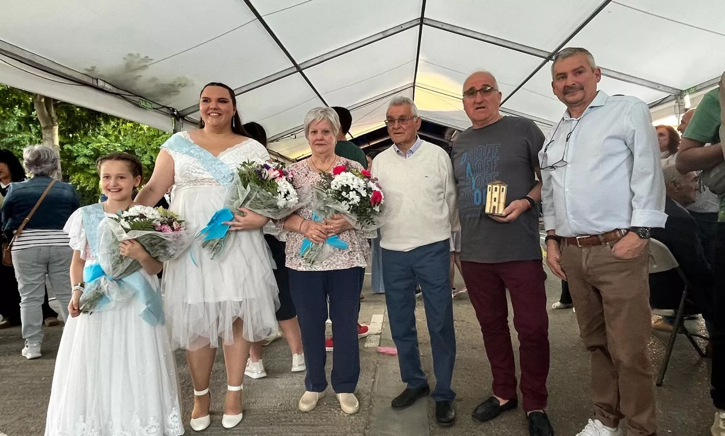 Acto de presentación de las mairalesas del Barrio de María Auxiliadora. Foto Mercedes Manterola