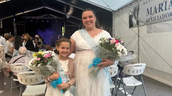 Candela Moreu Ibor y Gizane González Murgado, mairalesas de María Auxiliadora 2025. 