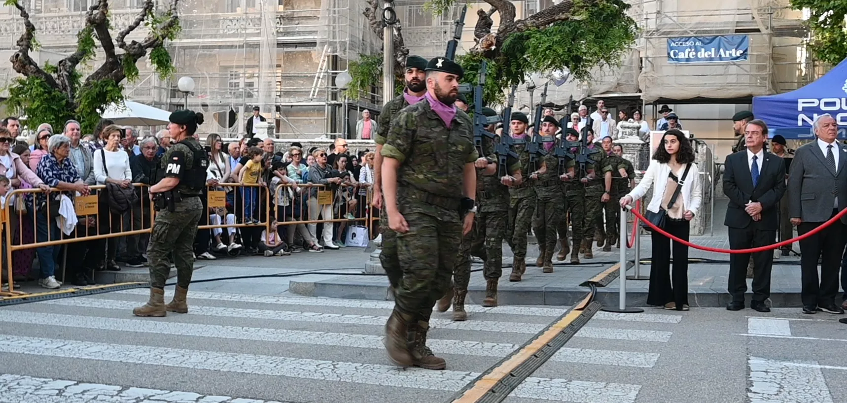 Encuentro de Bandas Militares en Huesca. Foto Carlos Jalle