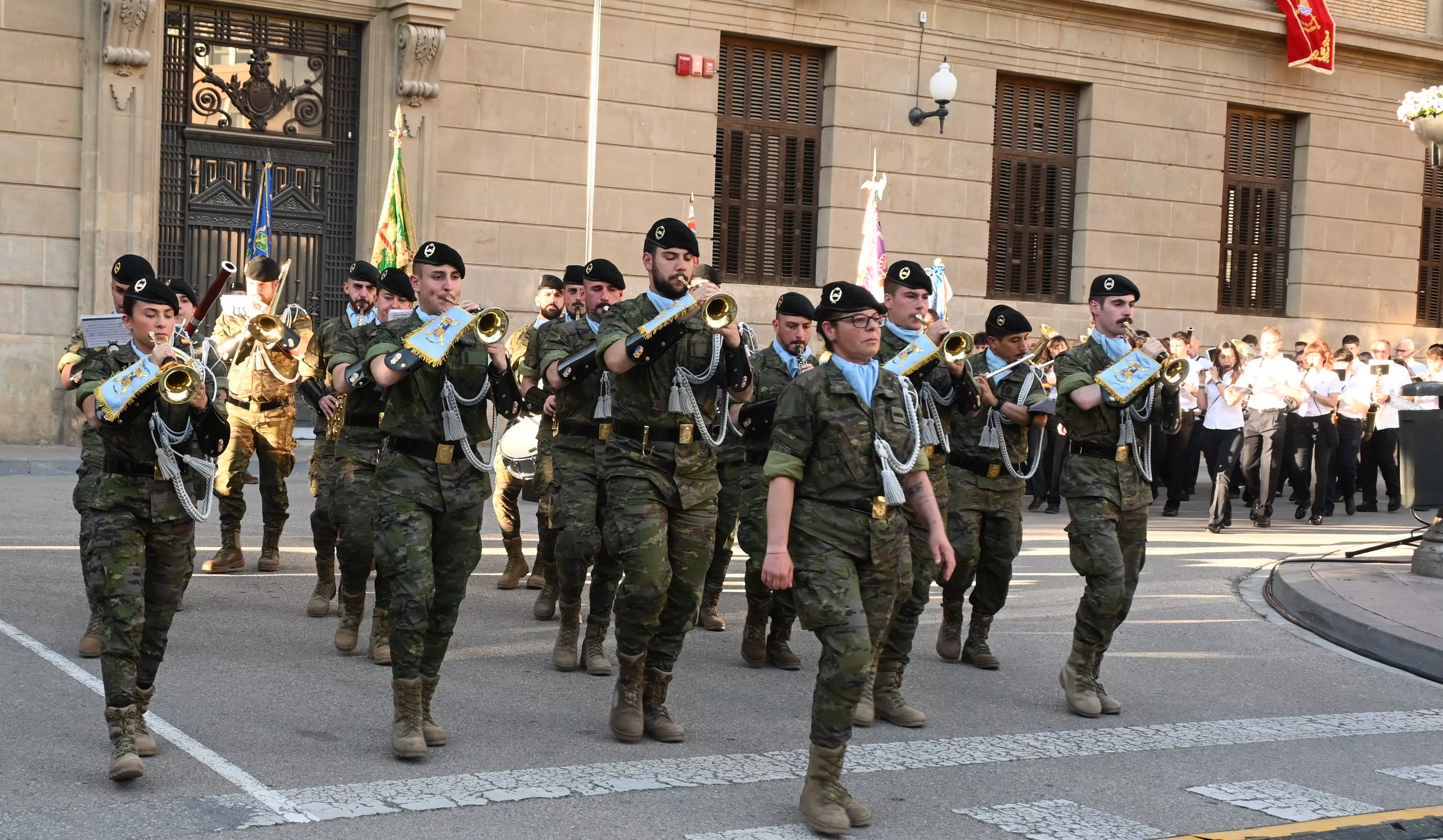 Encuentro de Bandas Militares en Huesca. Foto Carlos Jalle