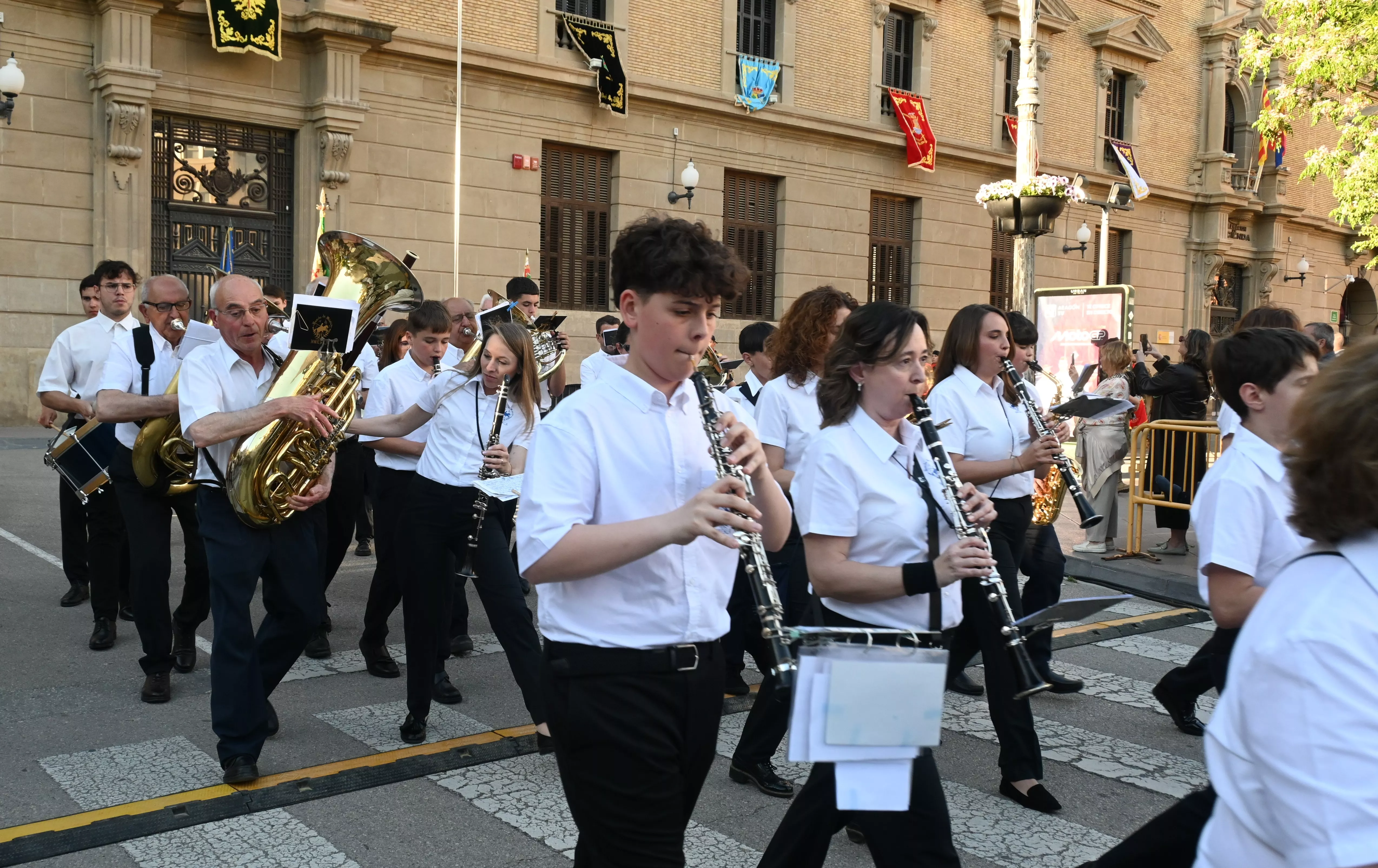 Encuentro de Bandas Militares en Huesca. Foto Carlos Jalle