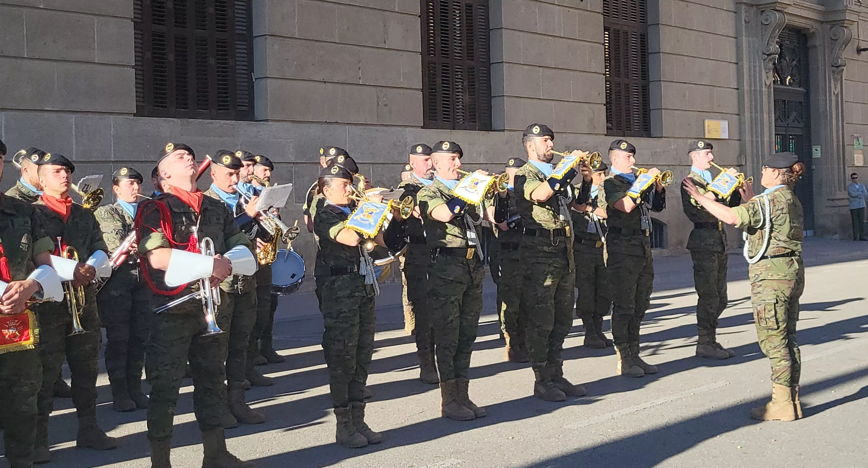 Encuentro de Bandas Militares en Huesca. Foto Mercedes Manterola