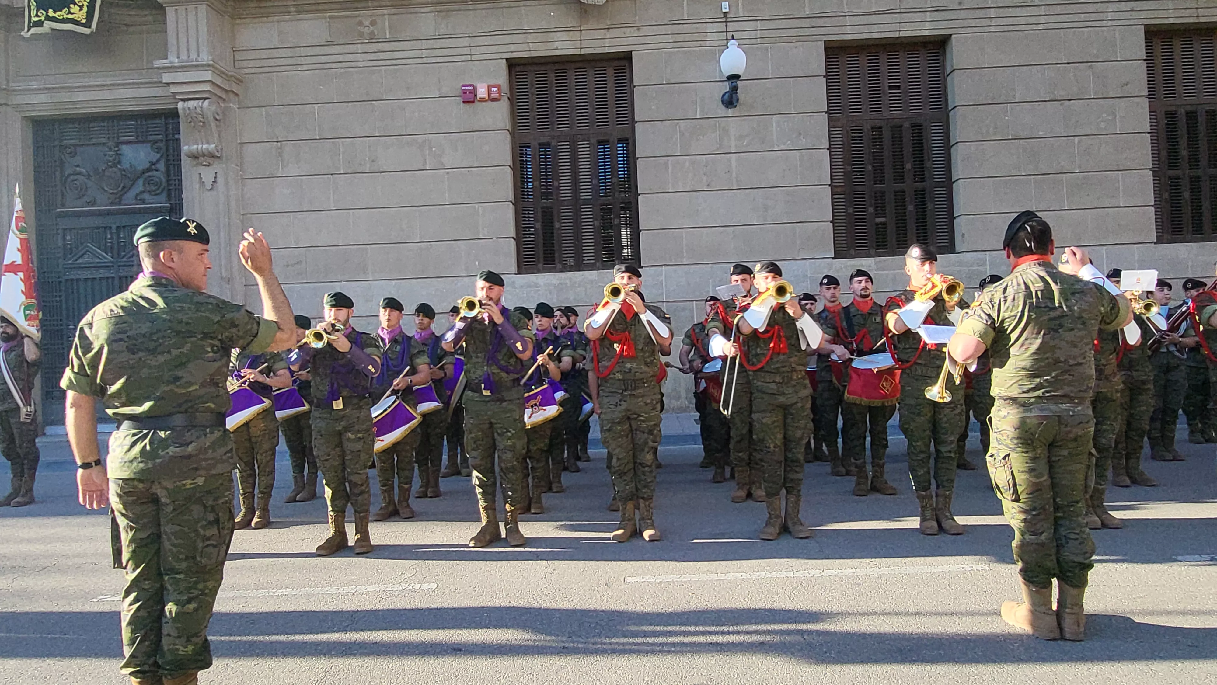 Encuentro de Bandas Militares en Huesca. Foto Mercedes Manterola