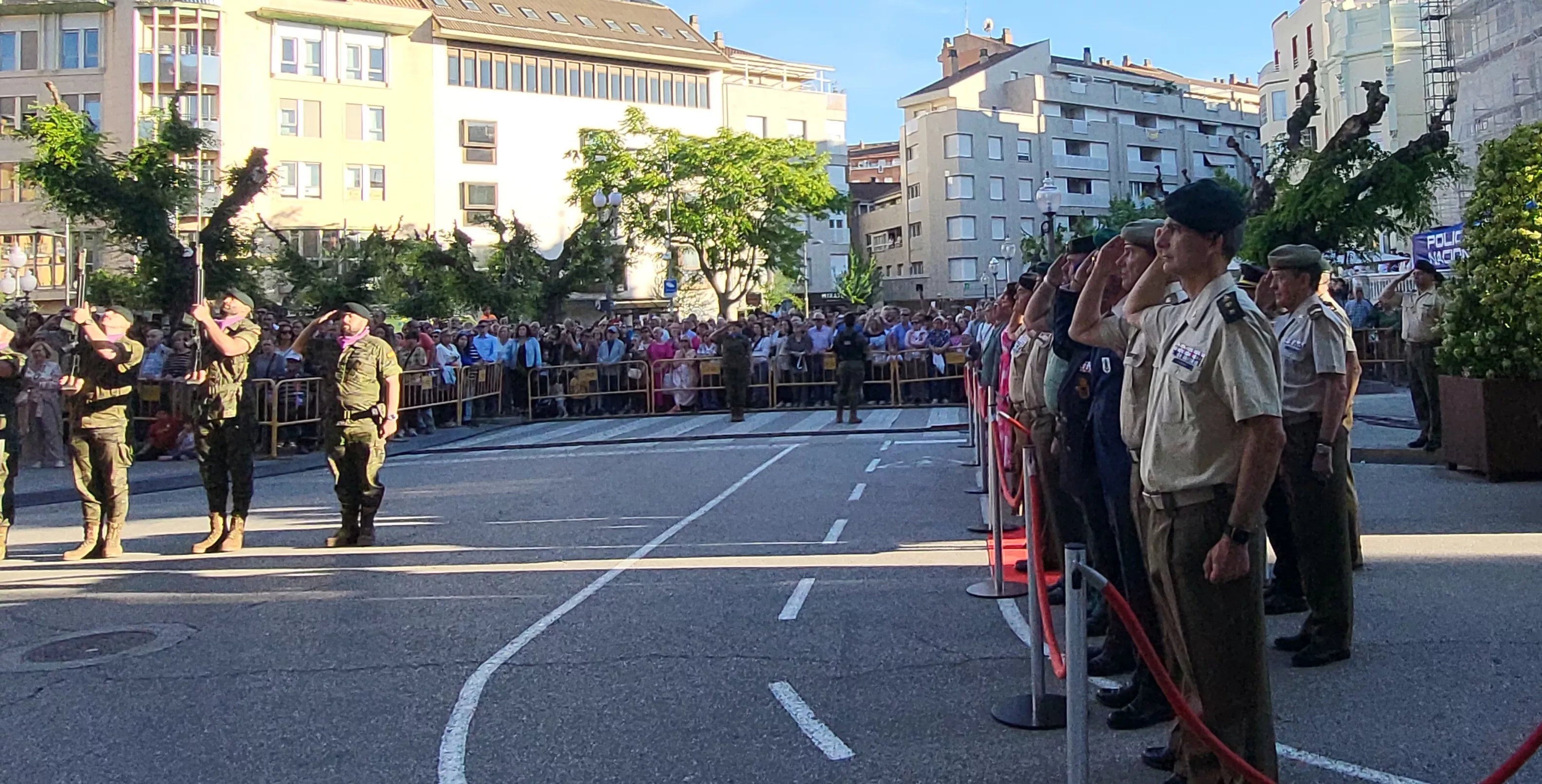 Encuentro de Bandas Militares en Huesca. Foto Mercedes Manterola