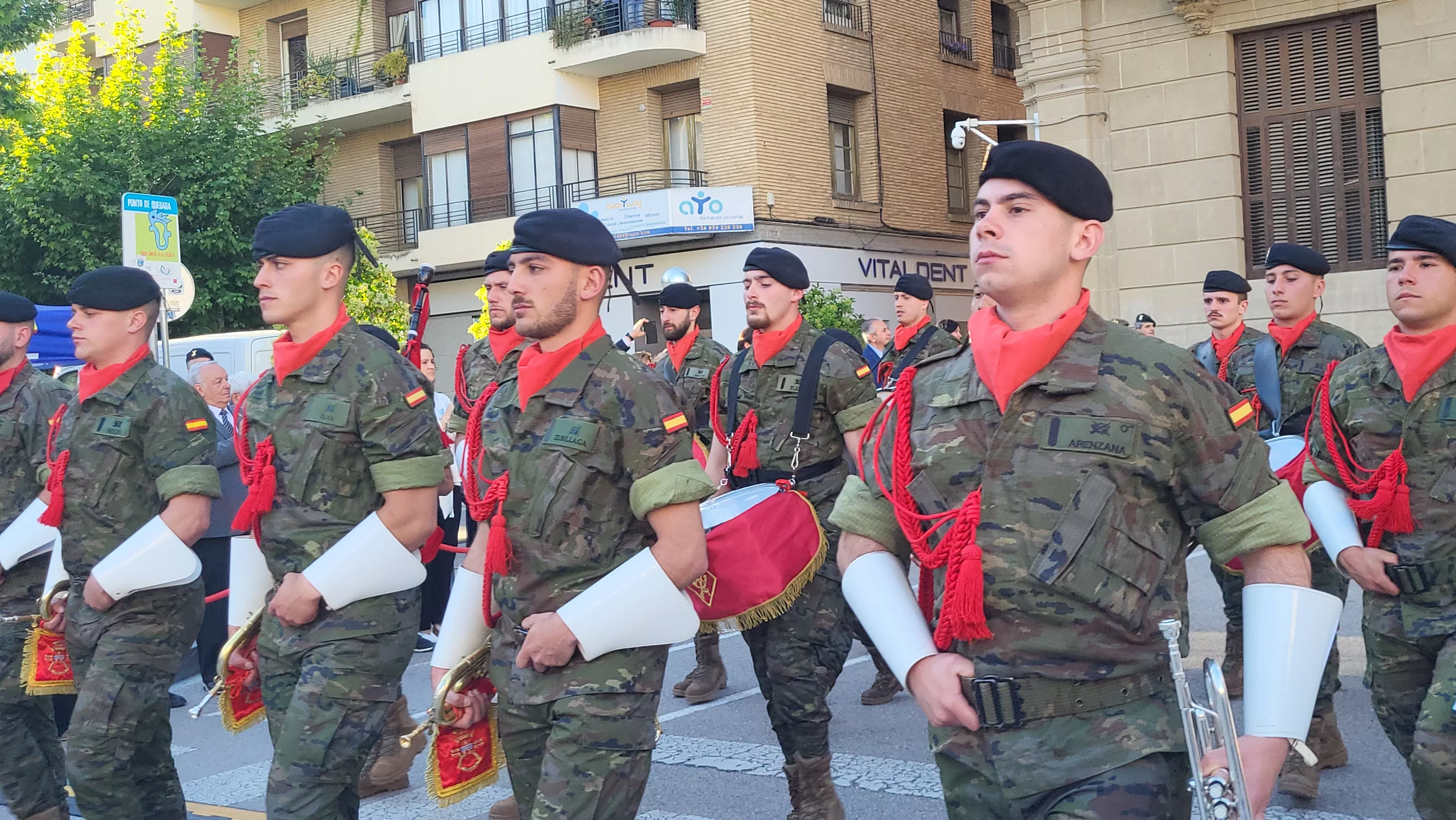 Encuentro de Bandas Militares en Huesca. Foto Mercedes Manterola