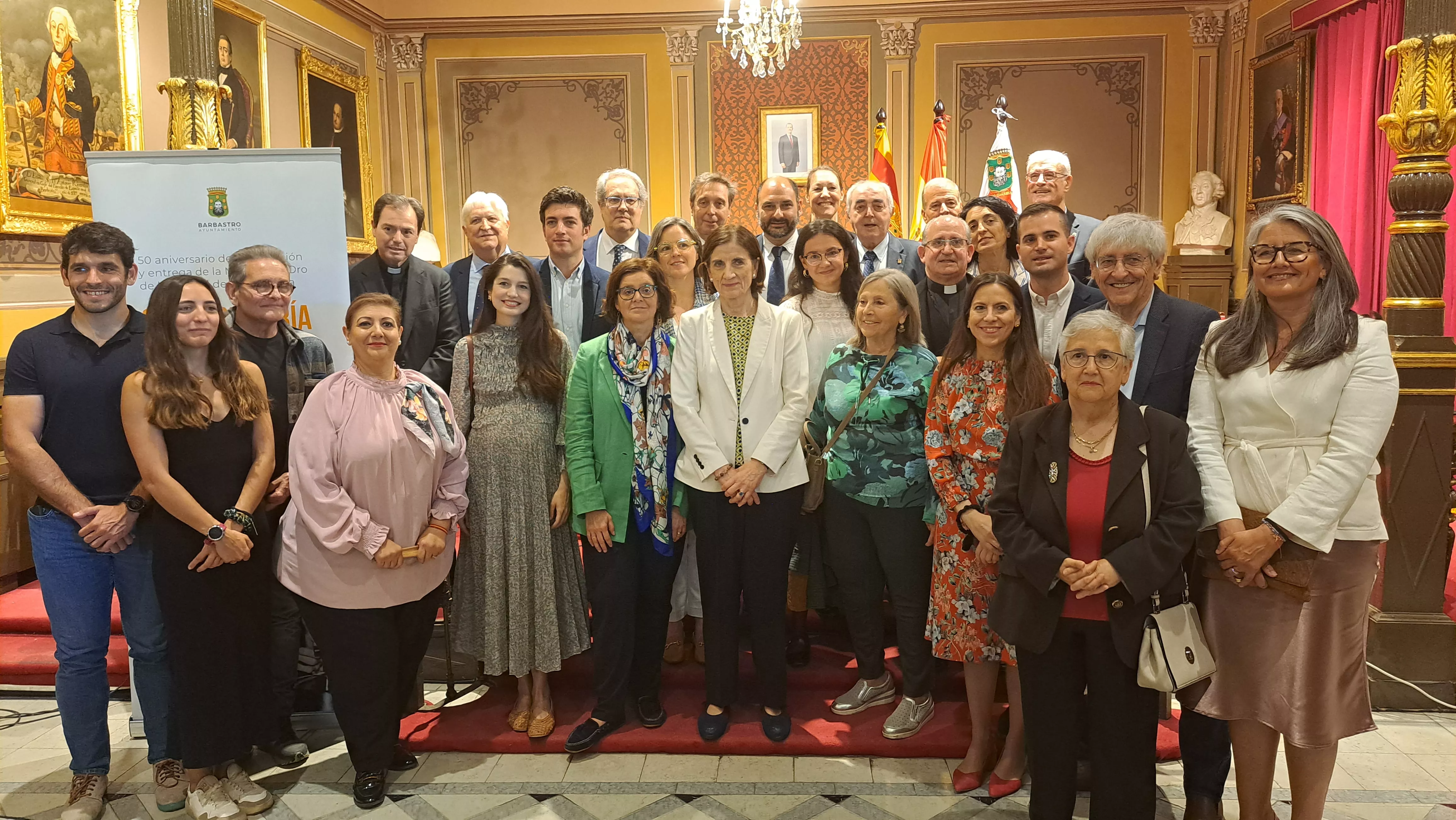 Participantes en el acto conmemorativo de la Medalla de Oro concedida hace 50 años a San Josemaría