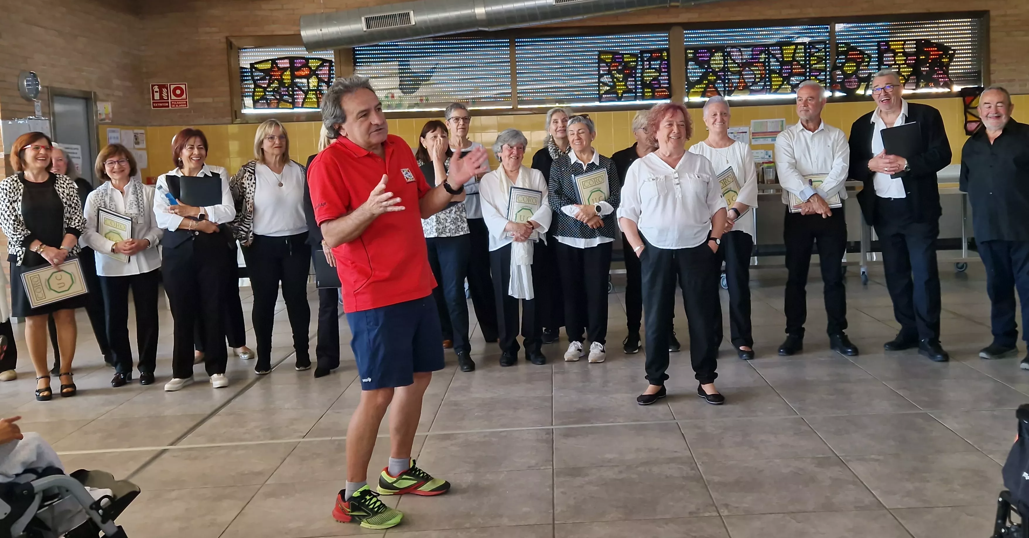 Actuación del Coro de la Universidad Ciudadana en Aspace Huesca. Foto Myriam Martínez