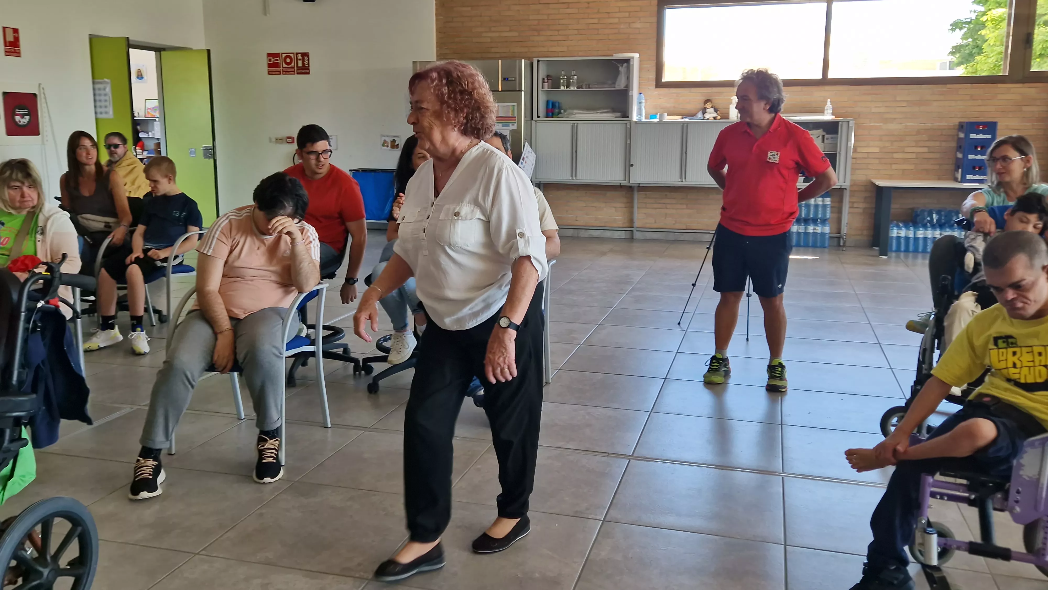 Actuación del Coro de la Universidad Ciudadana en Aspace Huesca. Foto Myriam Martínez