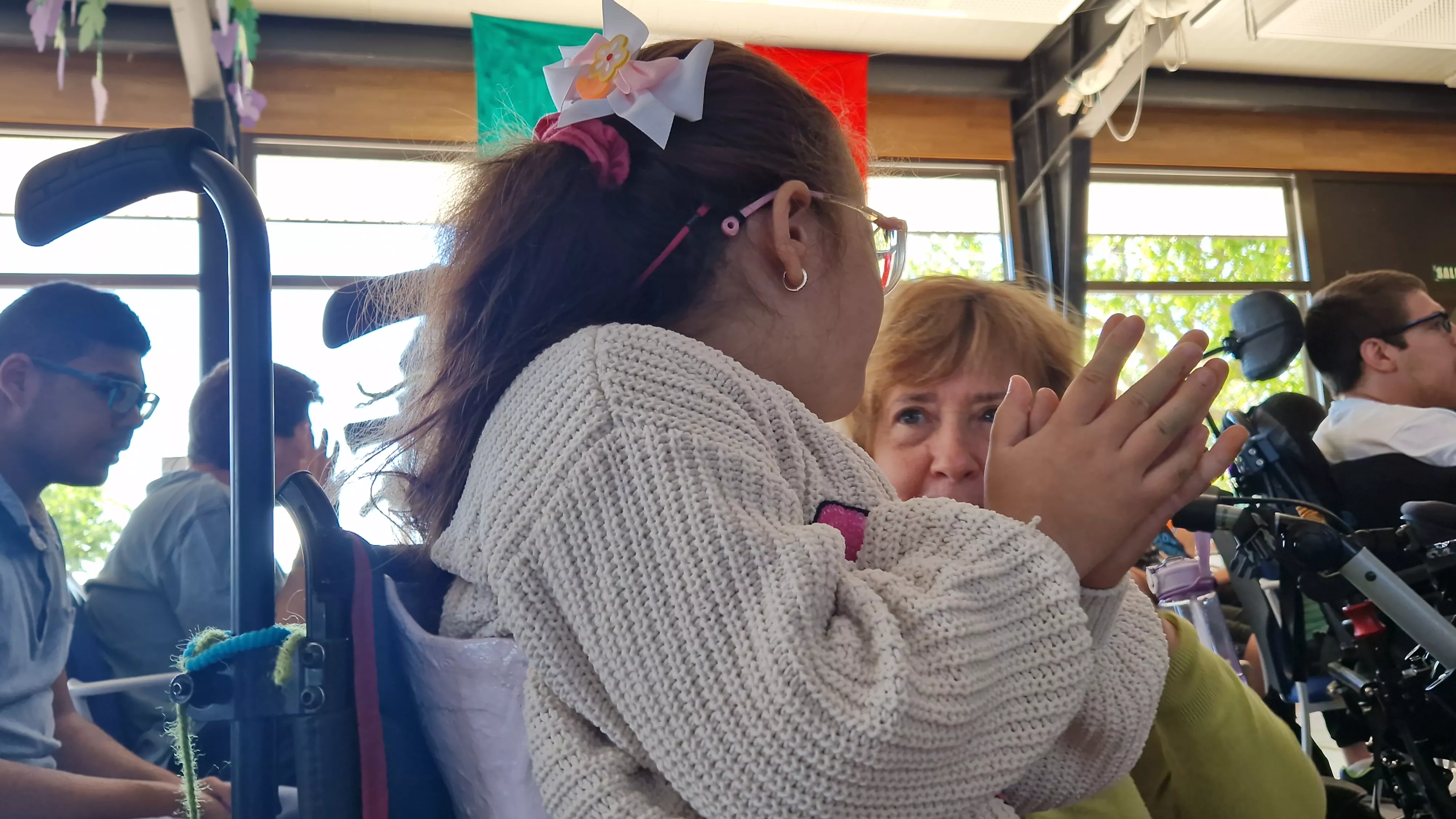 Actuación del Coro de la Universidad Ciudadana en Aspace Huesca. Foto Myriam Martínez